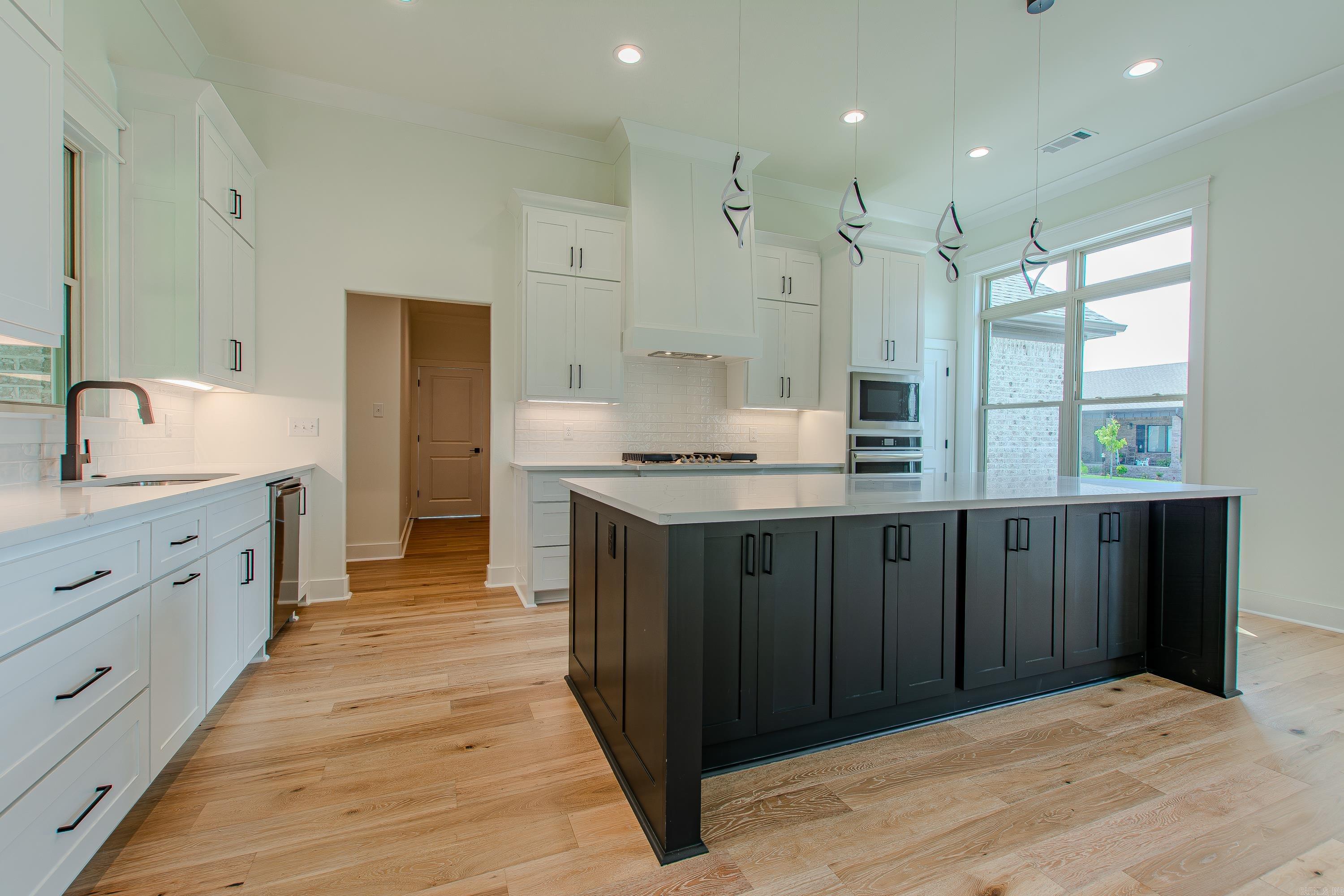 OLDE SALEM TOWNSHIP - Residential