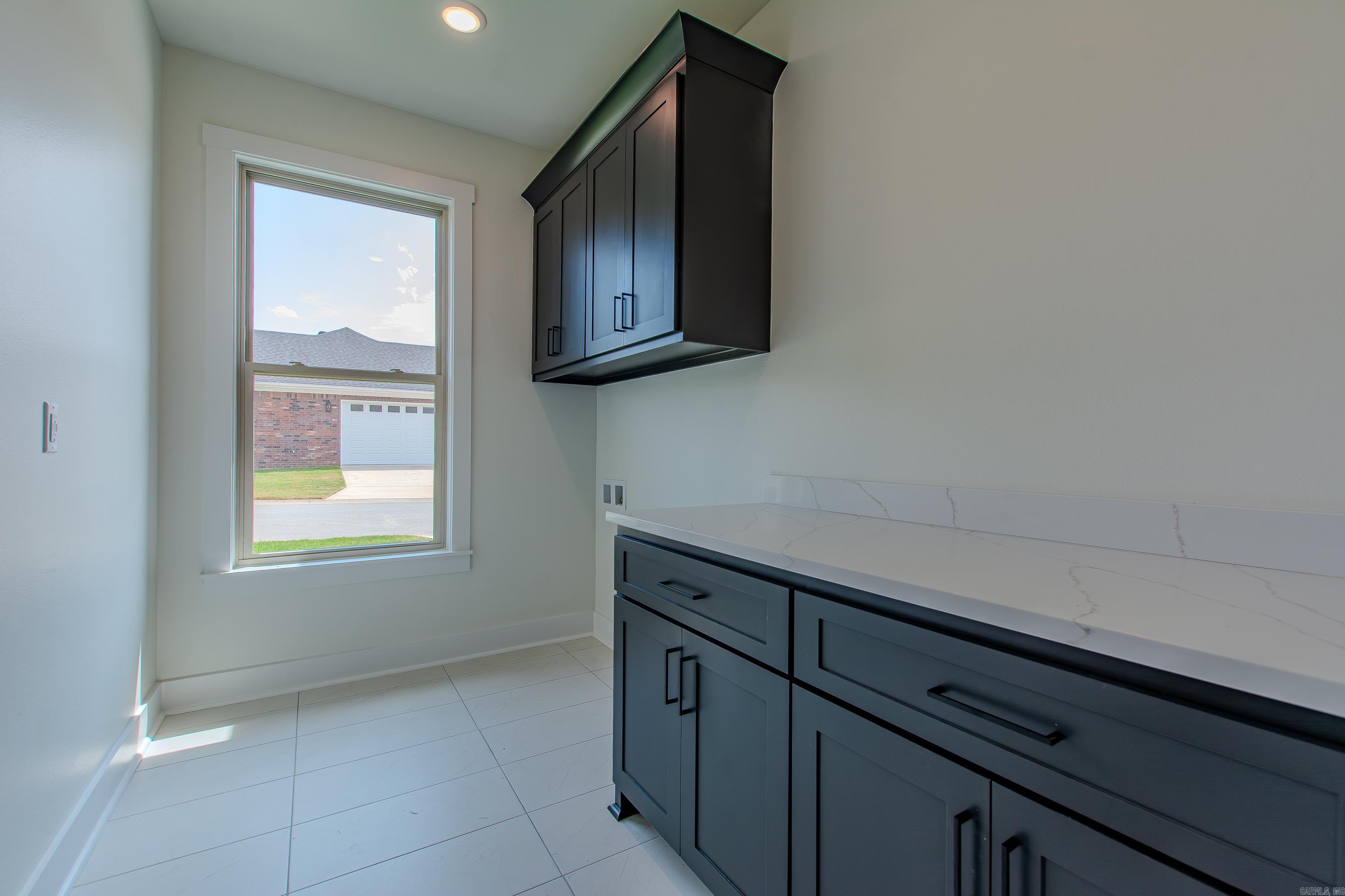 OLDE SALEM TOWNSHIP - Residential