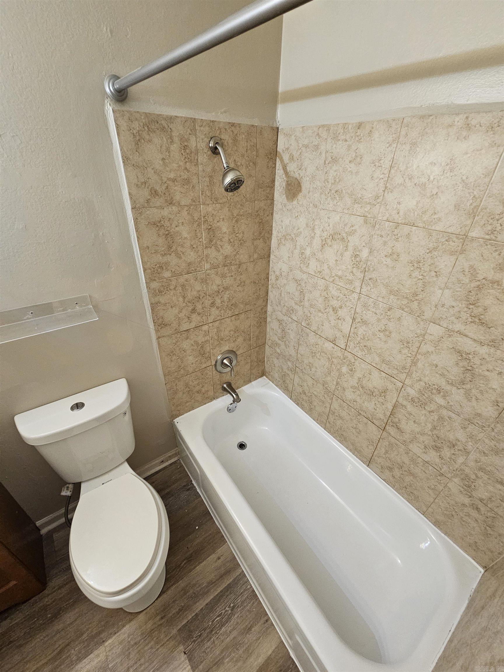 Sachs Suburban - Residential Lease