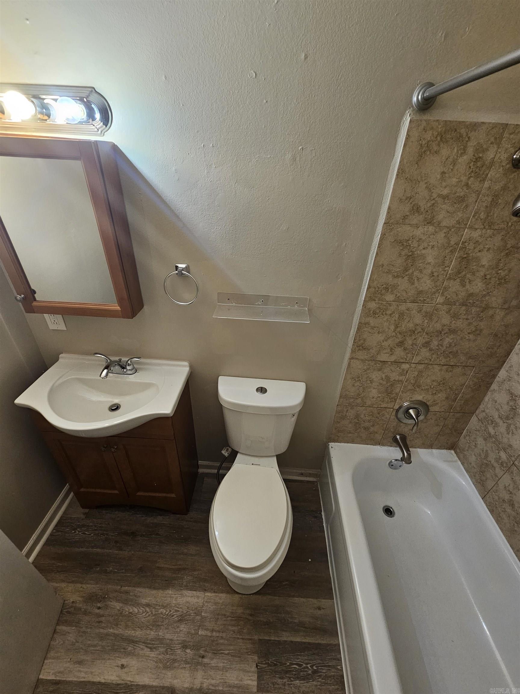 Sachs Suburban - Residential Lease