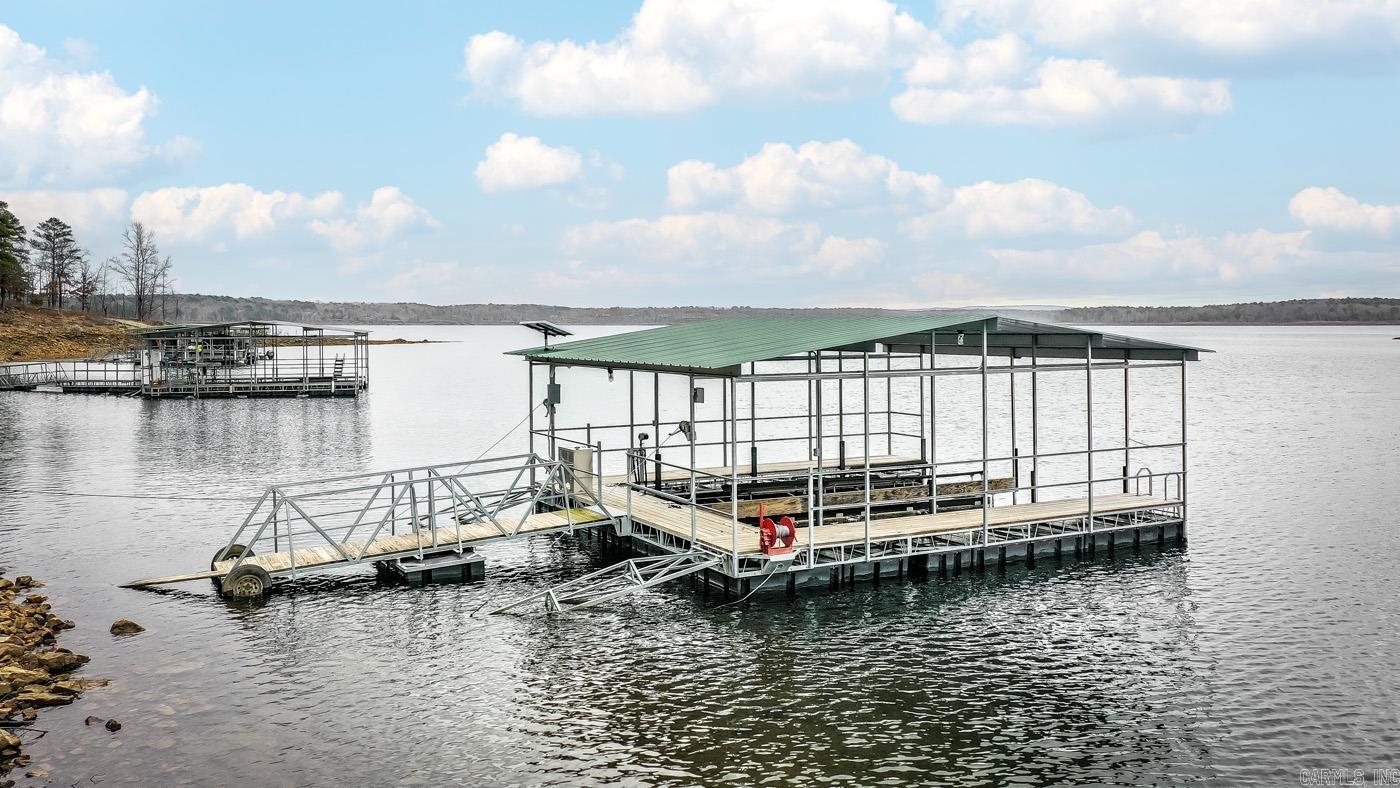 TWIN COVE ESTATES - LAKE - Residential