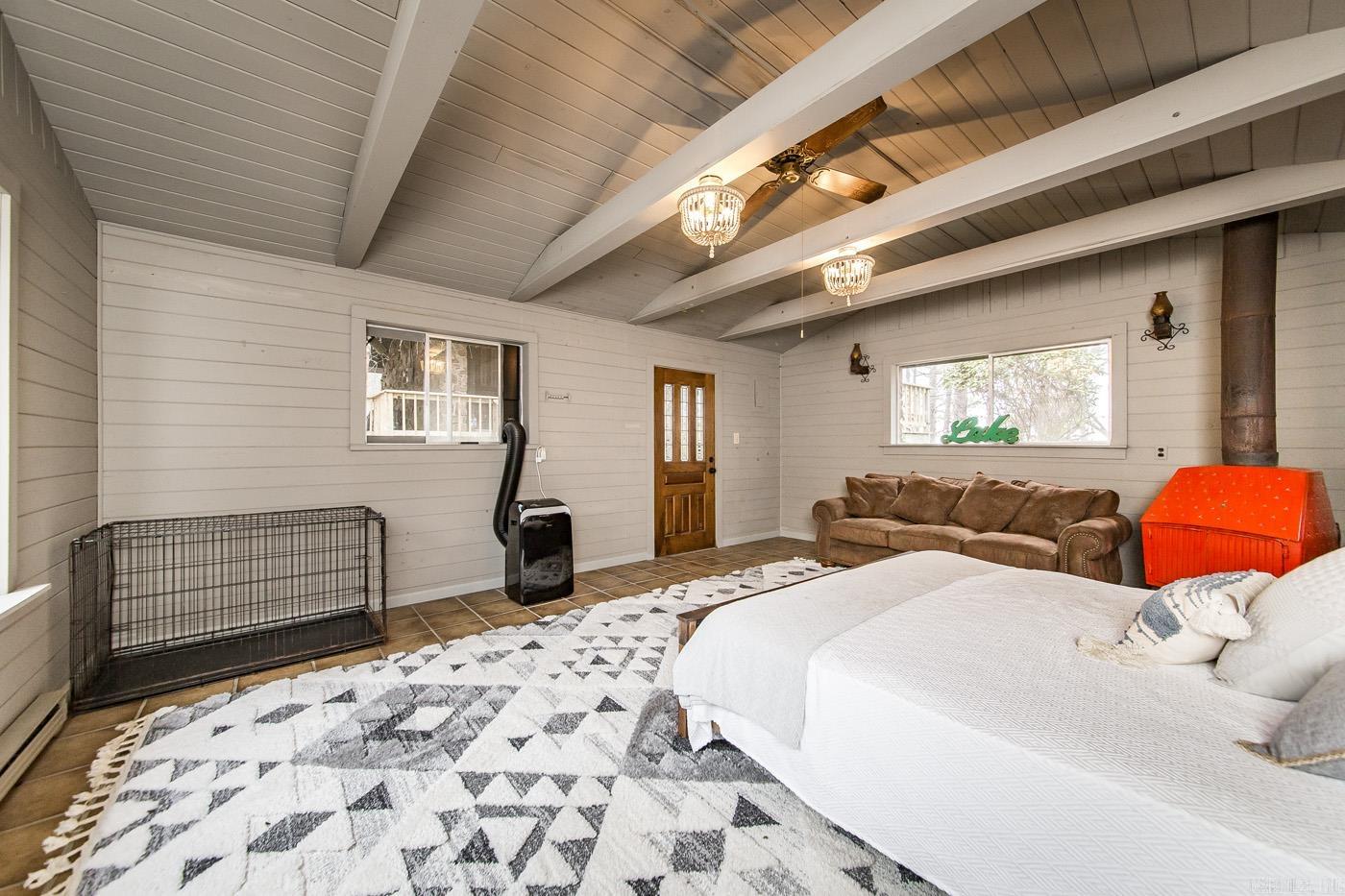 TWIN COVE ESTATES - LAKE - Residential