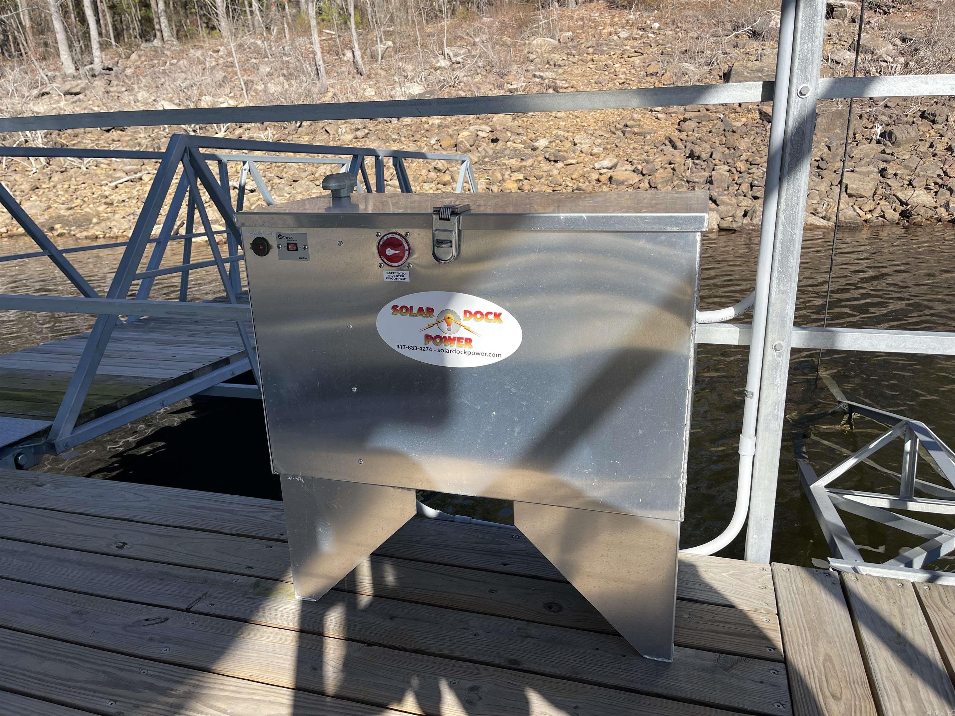 TWIN COVE ESTATES - LAKE - Residential