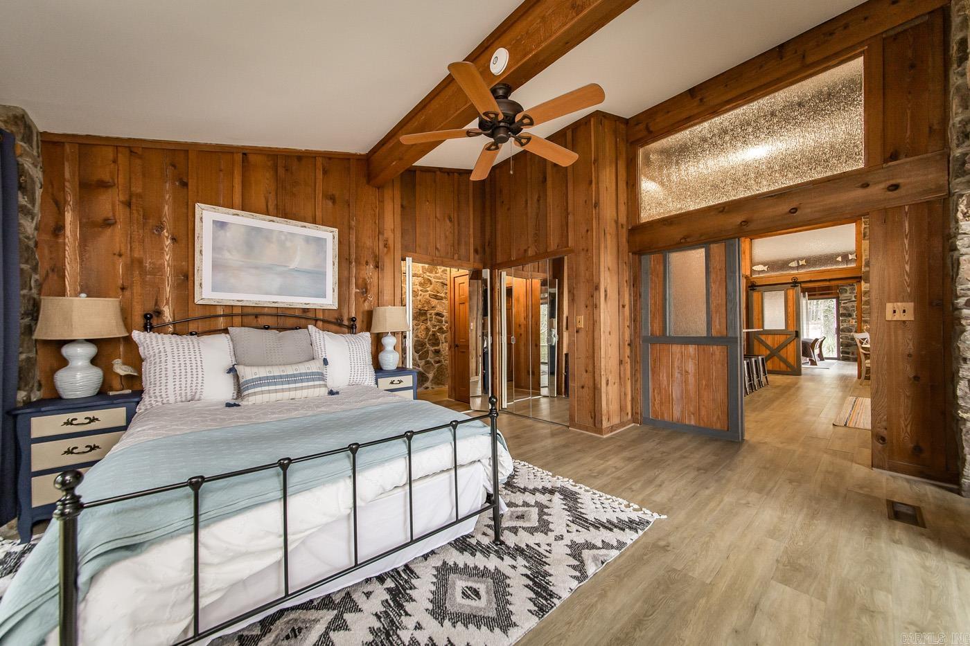 TWIN COVE ESTATES - LAKE - Residential