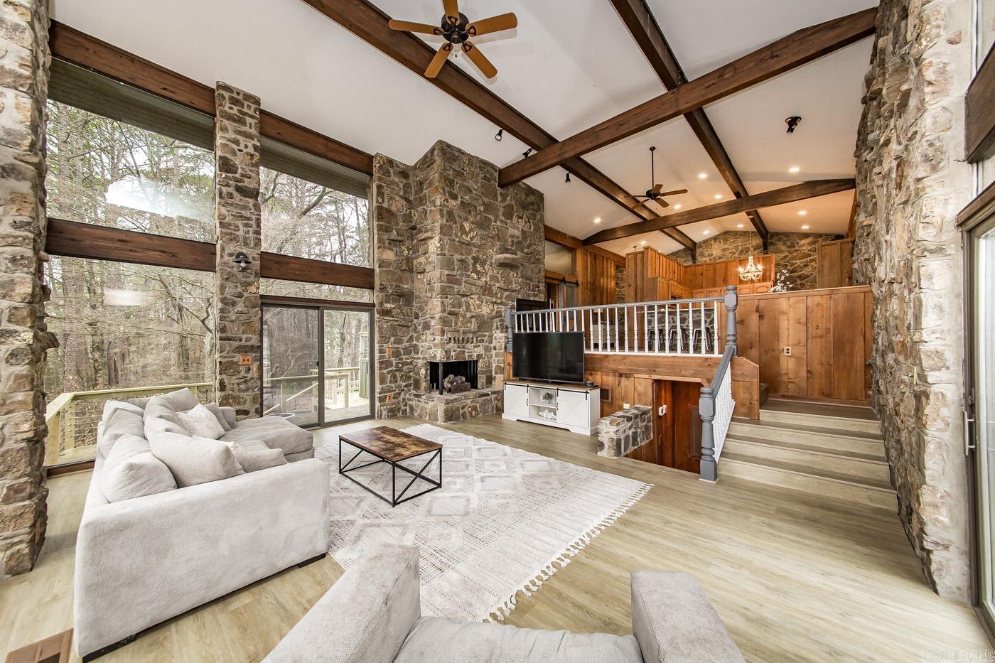 TWIN COVE ESTATES - LAKE - Residential