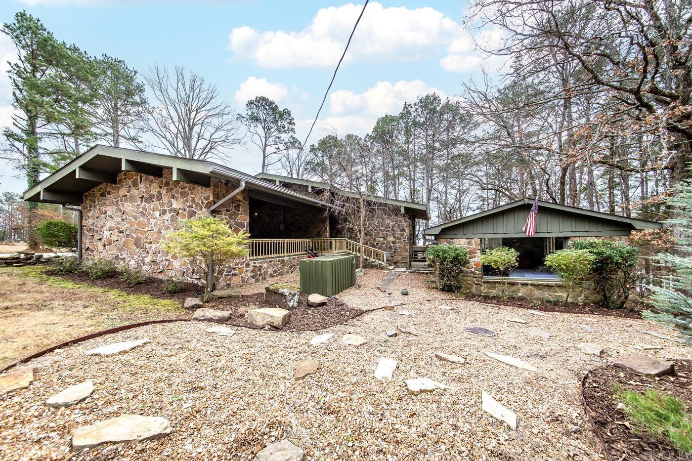 TWIN COVE ESTATES - LAKE - Residential