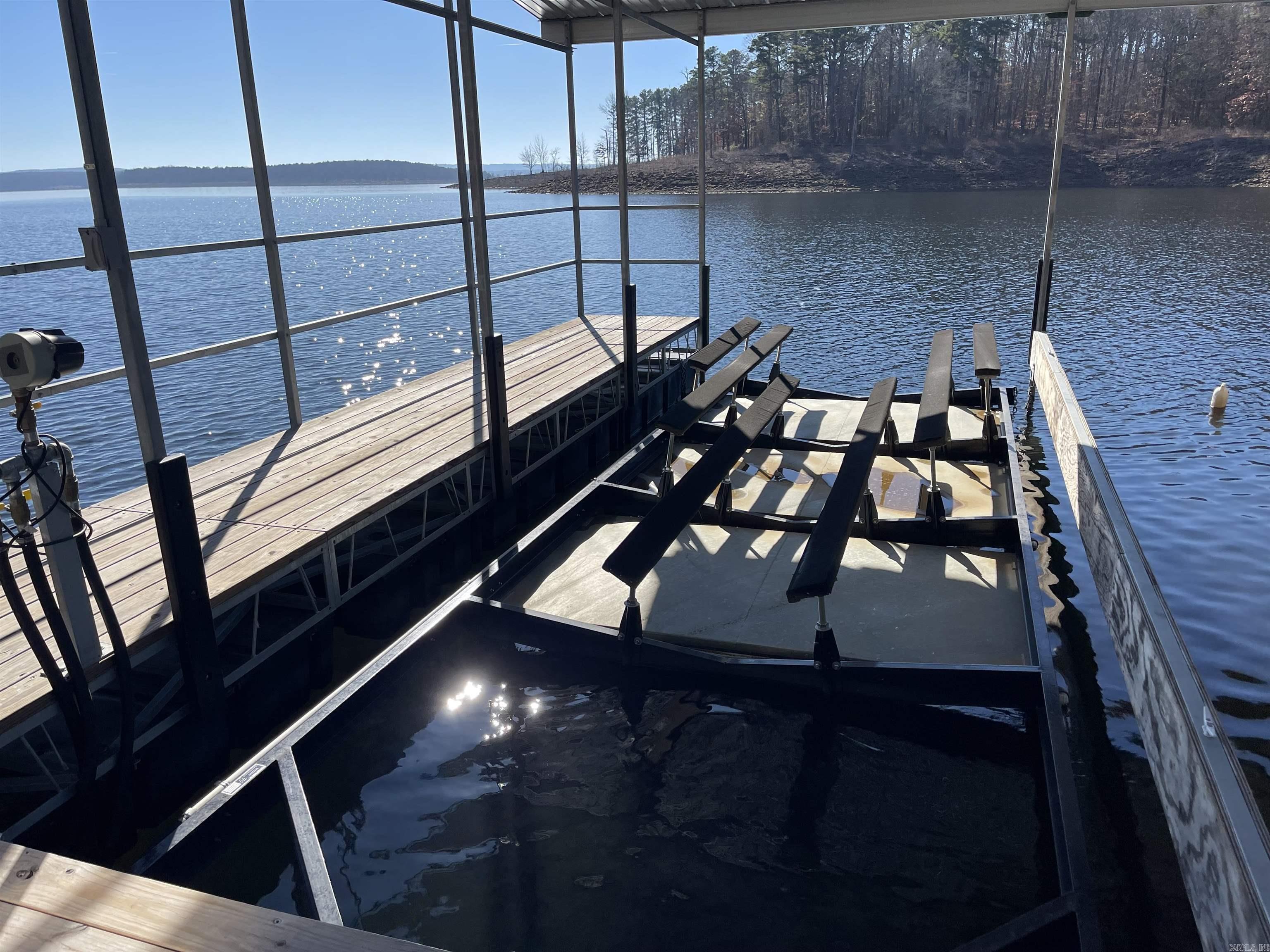 TWIN COVE ESTATES - LAKE - Residential