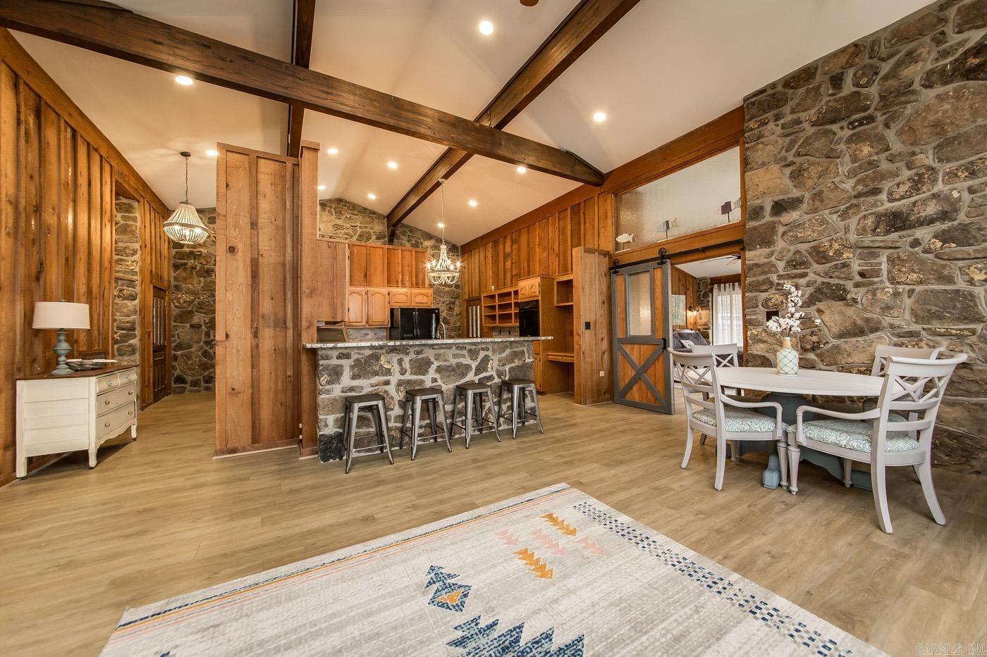 TWIN COVE ESTATES - LAKE - Residential