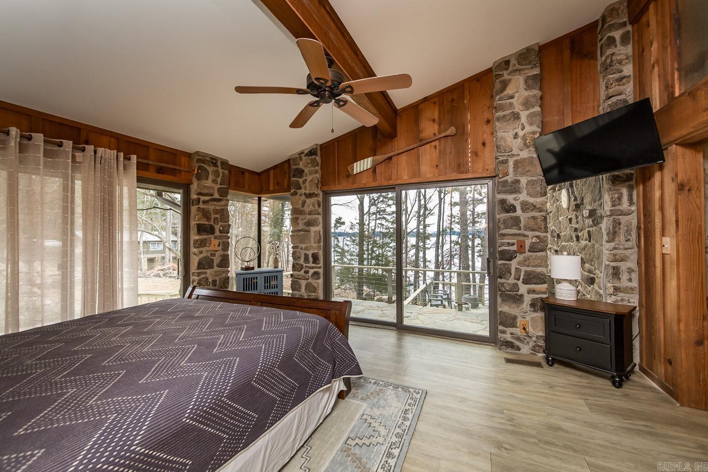 TWIN COVE ESTATES - LAKE - Residential