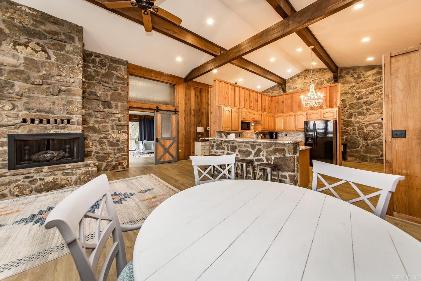 TWIN COVE ESTATES - LAKE - Residential