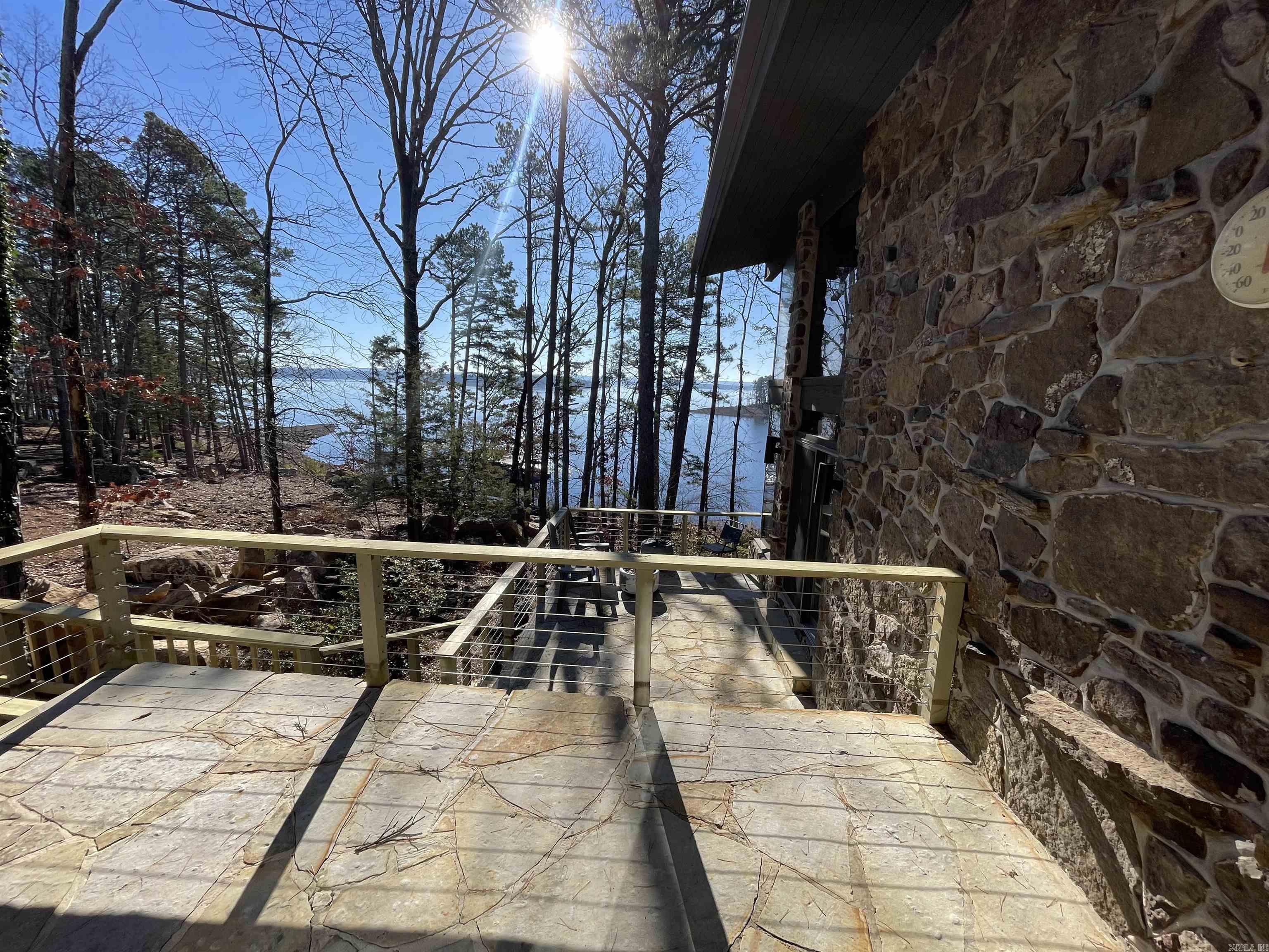 TWIN COVE ESTATES - LAKE - Residential