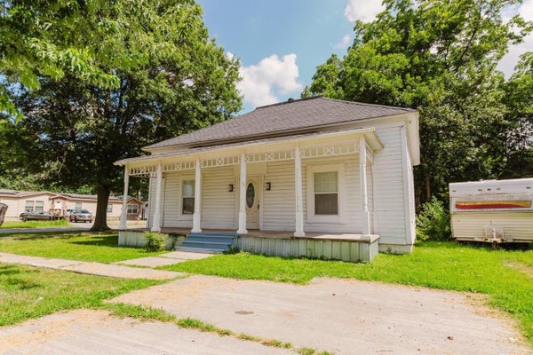 628 E 2ND ST, STUTTGART, AR 72160 - Image bea4ebbdf3a6744cbba768a2e78fe81c/2196635698