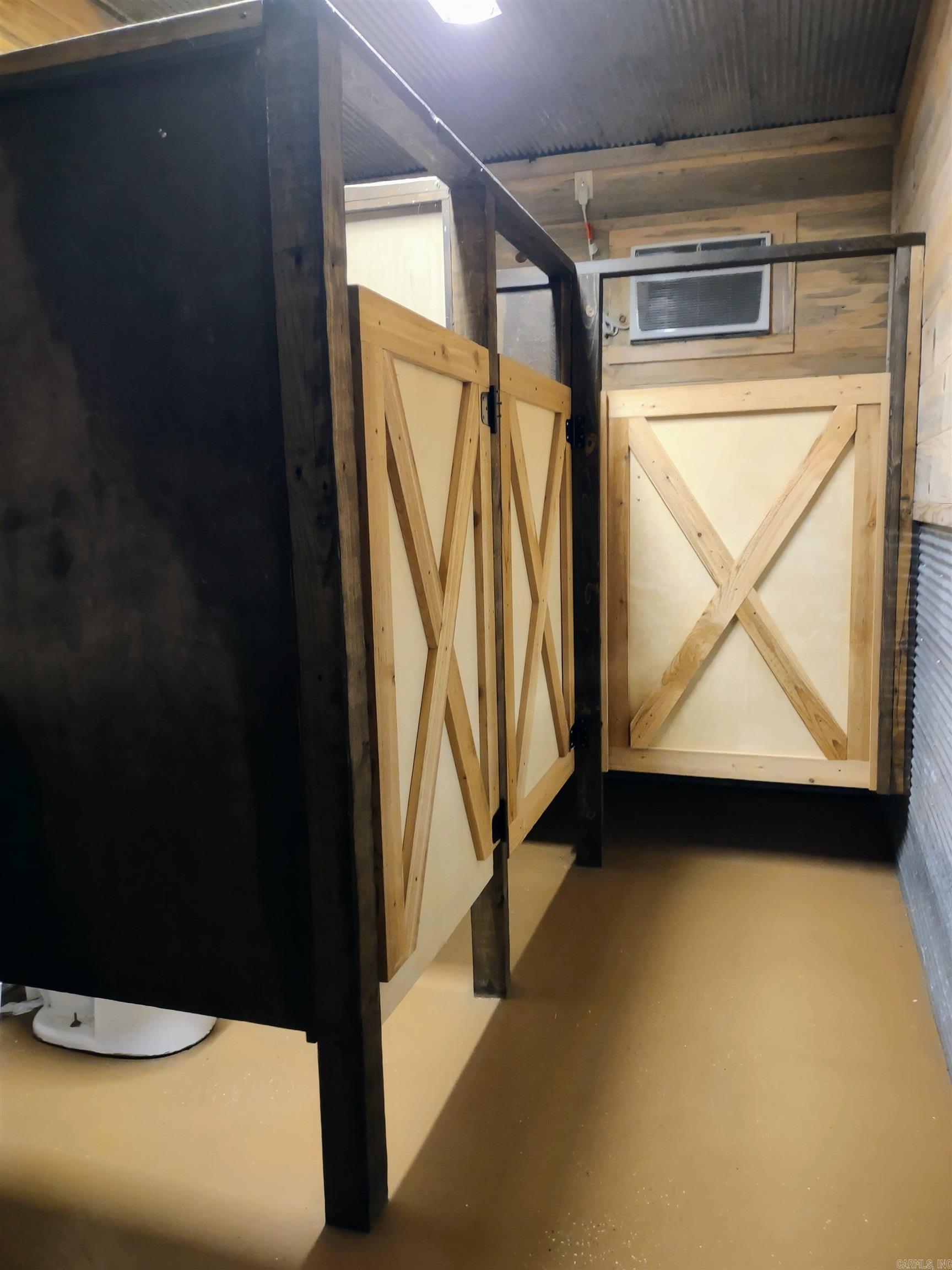 Metes & Bounds - Commercial Sale