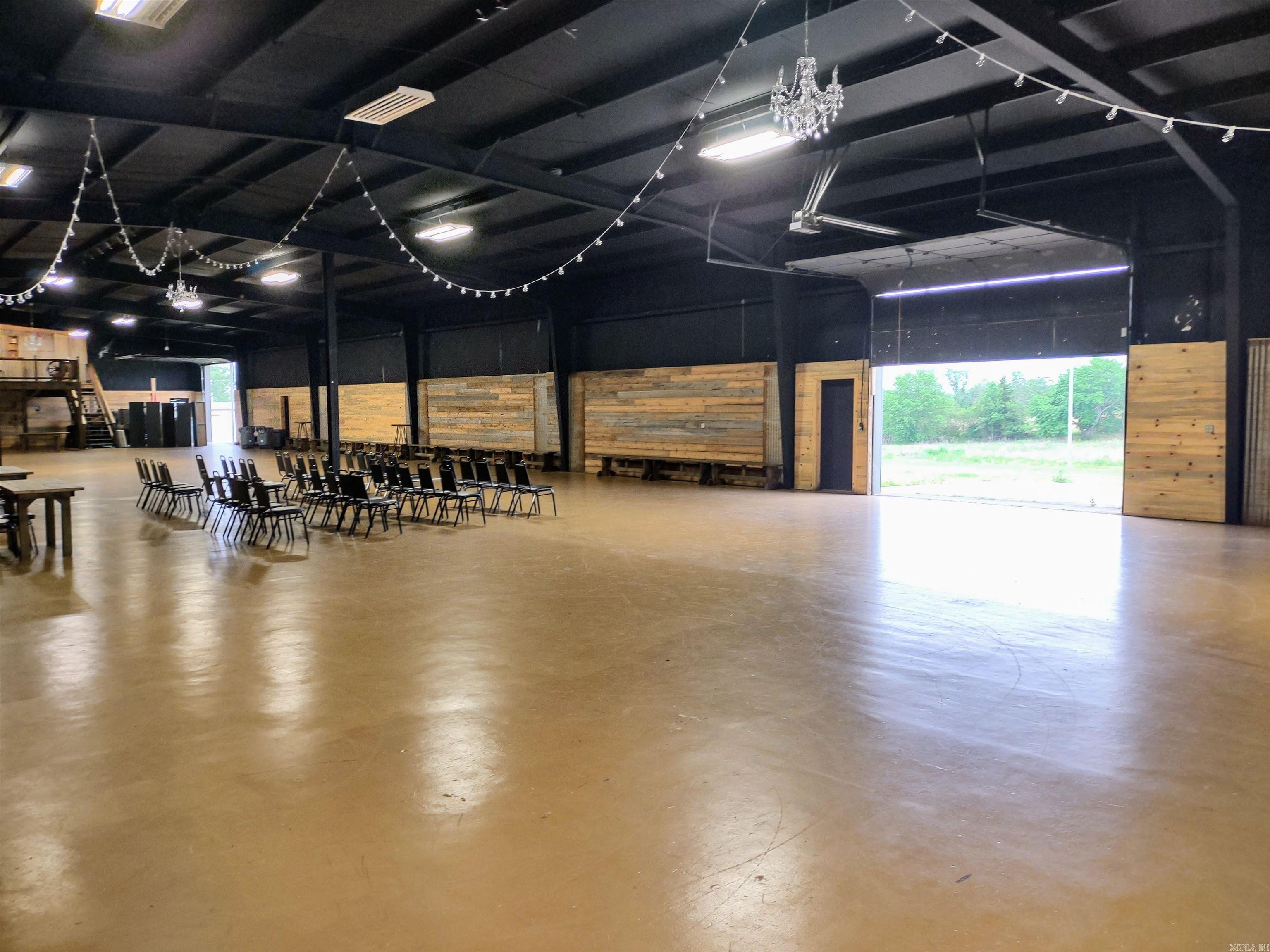 Metes & Bounds - Commercial Sale