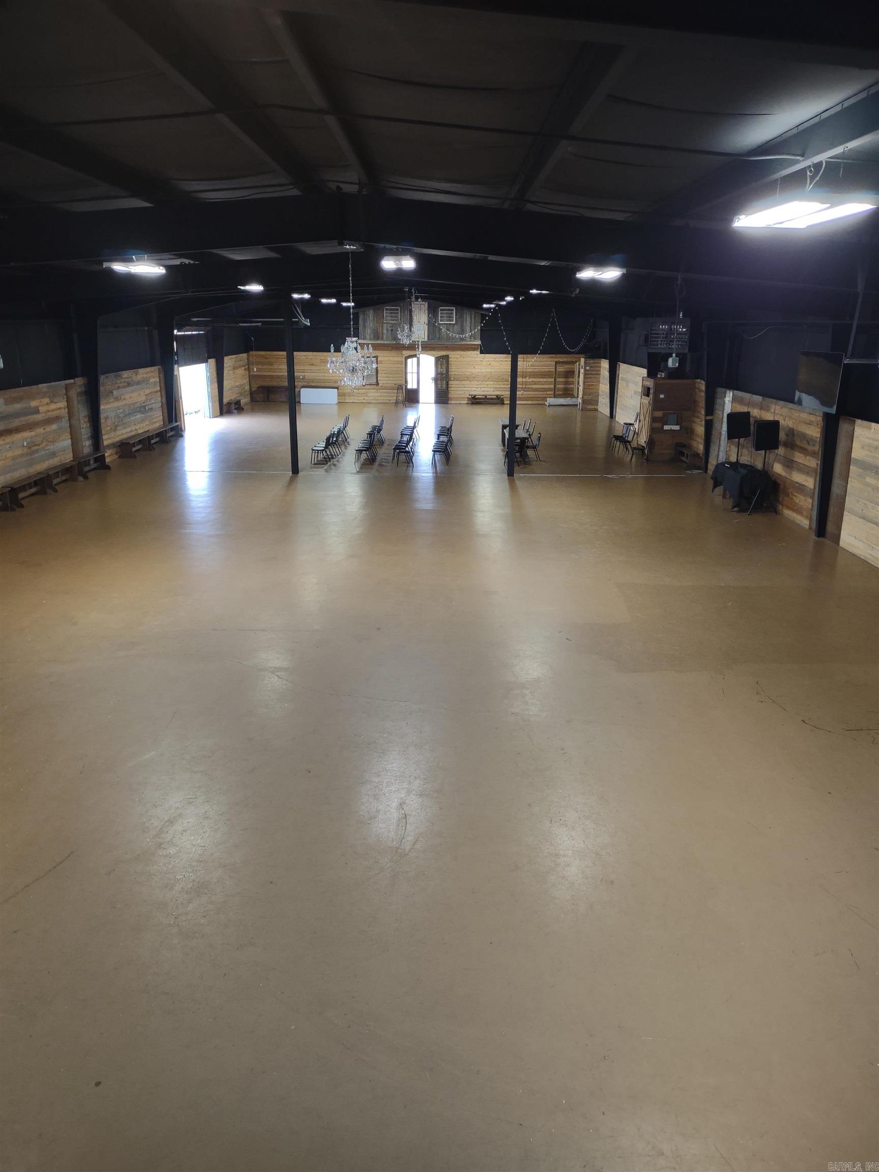 Metes & Bounds - Commercial Sale