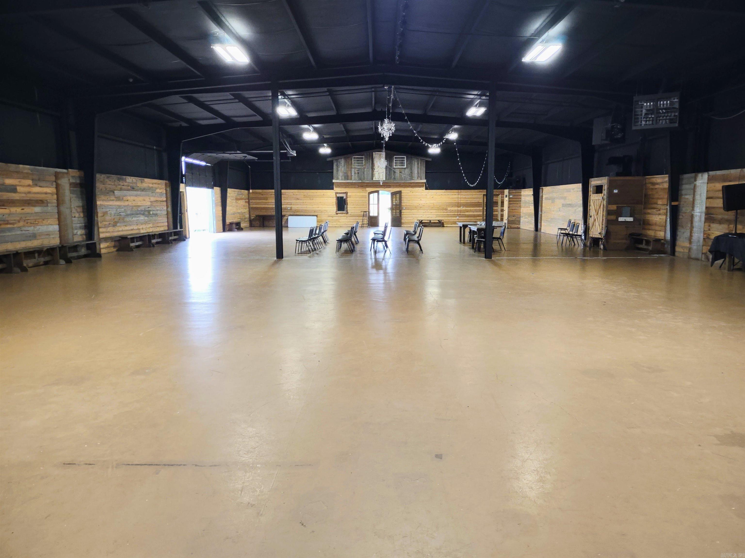 Metes & Bounds - Commercial Sale