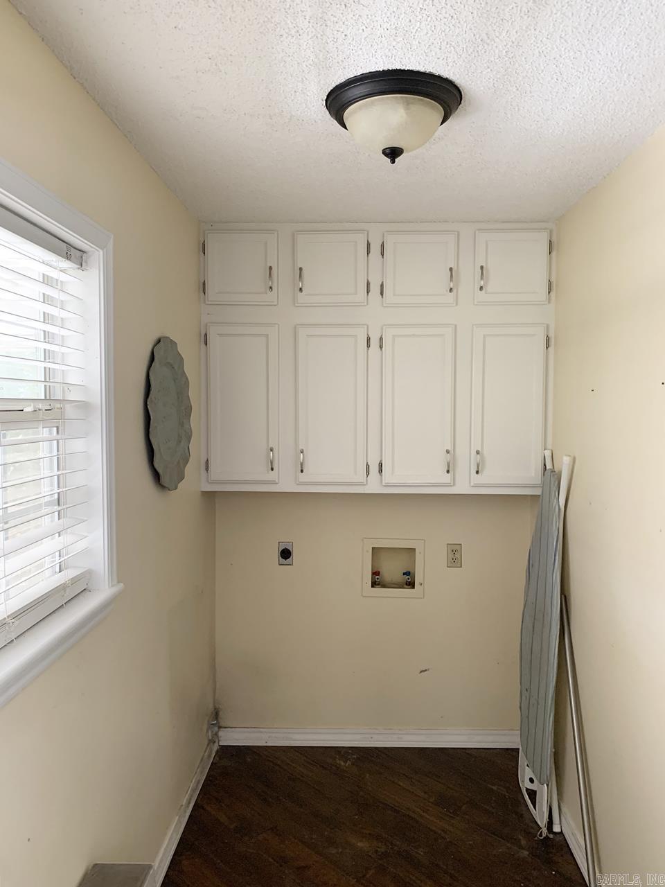 WOODLAND ESTATES - Residential