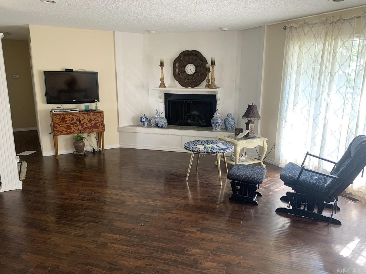 WOODLAND ESTATES - Residential