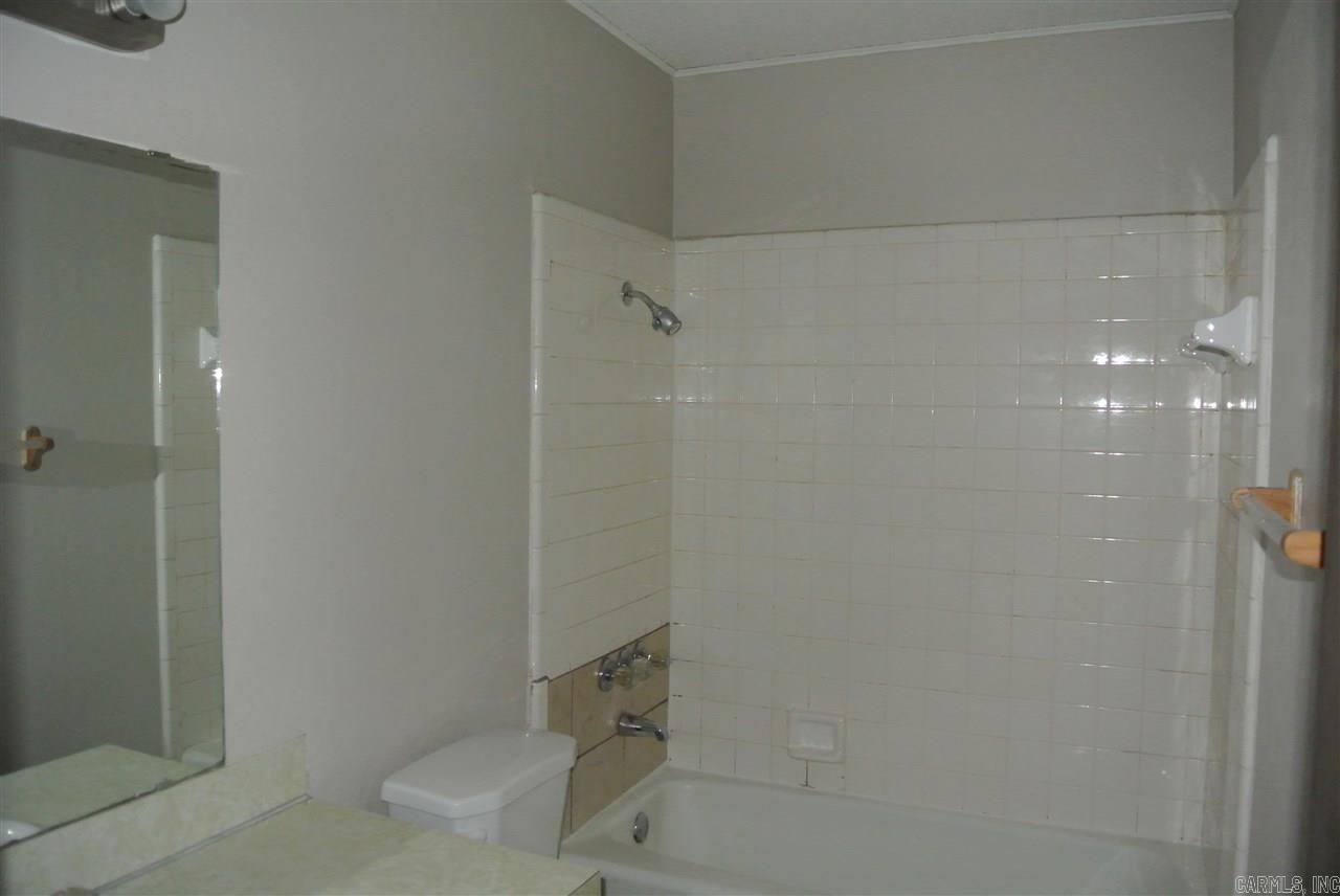 Twin Lakes - Residential Lease