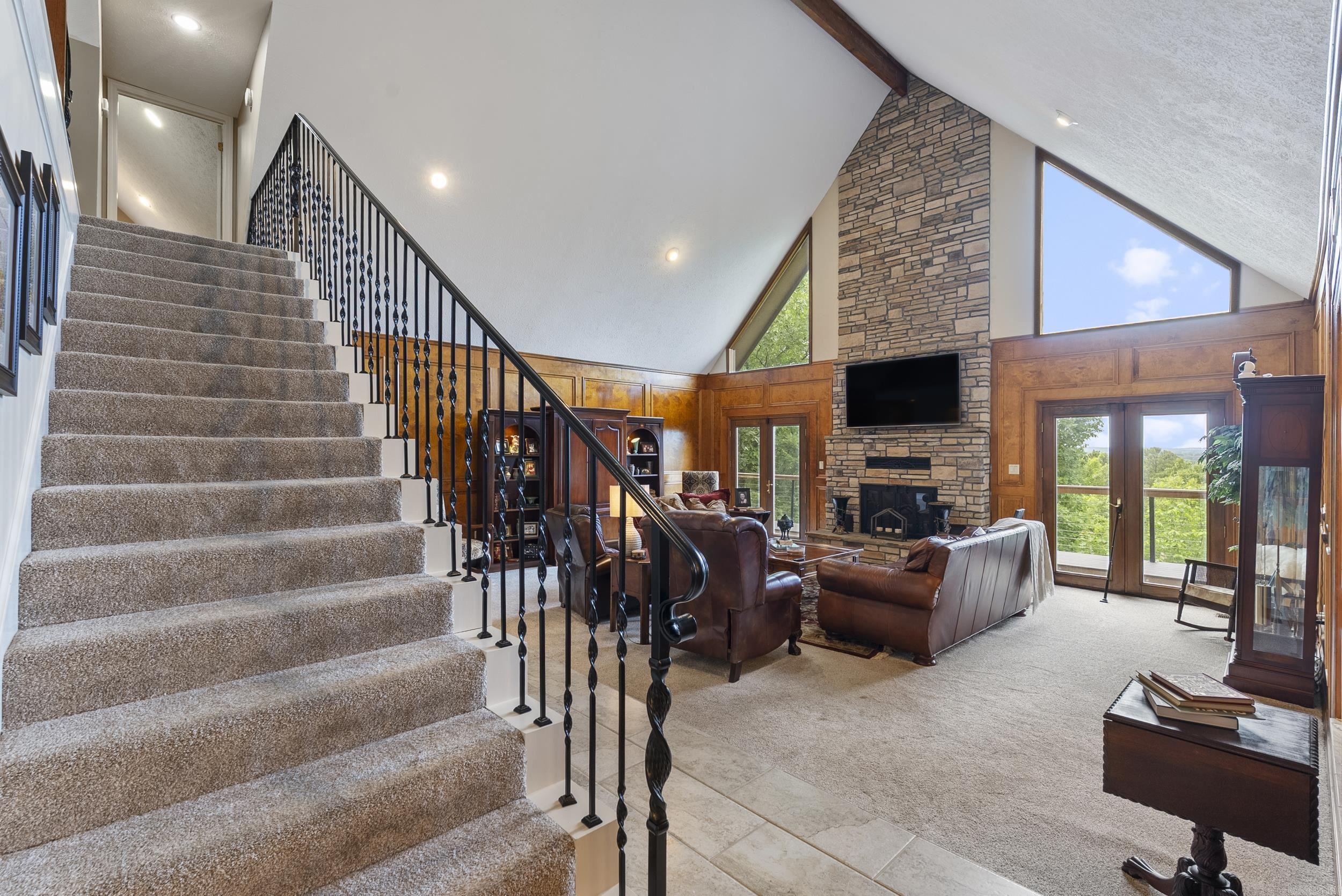 MEADOW RIDGE ESTATES - Residential