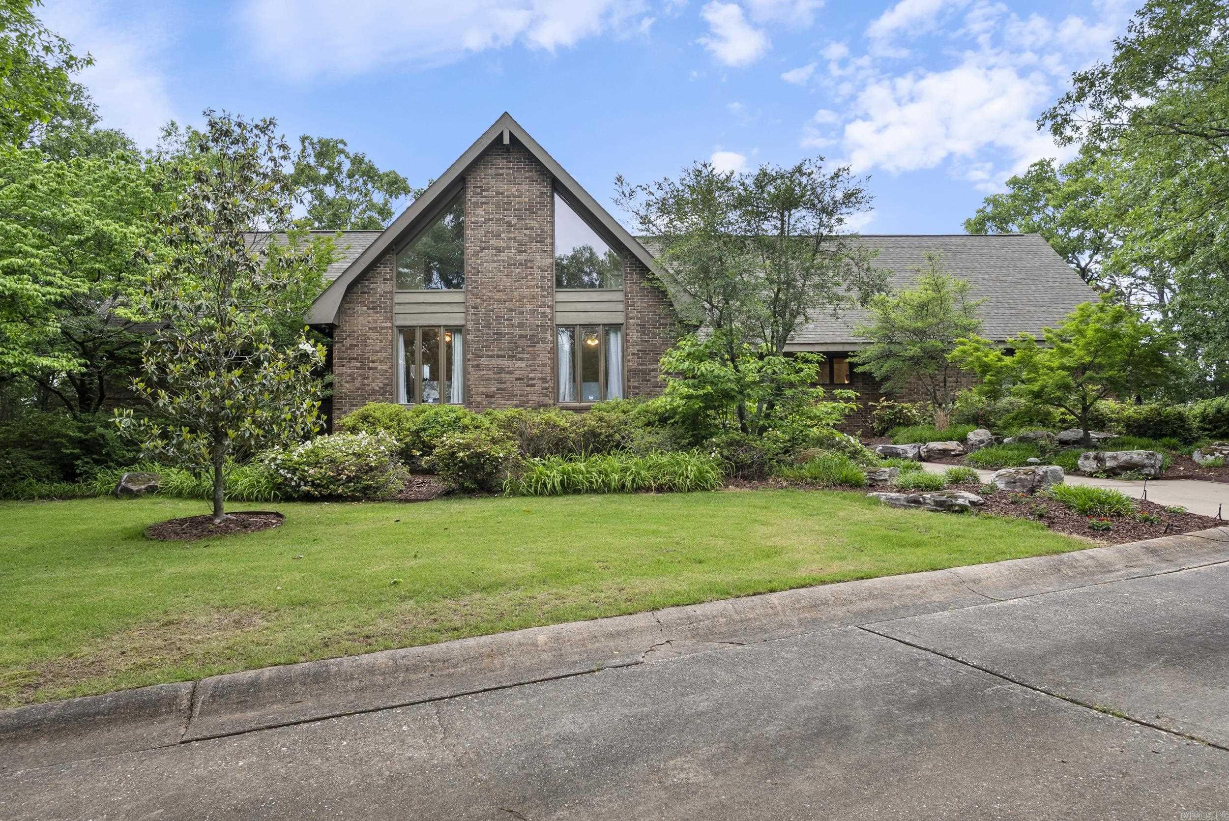 MEADOW RIDGE ESTATES - Residential