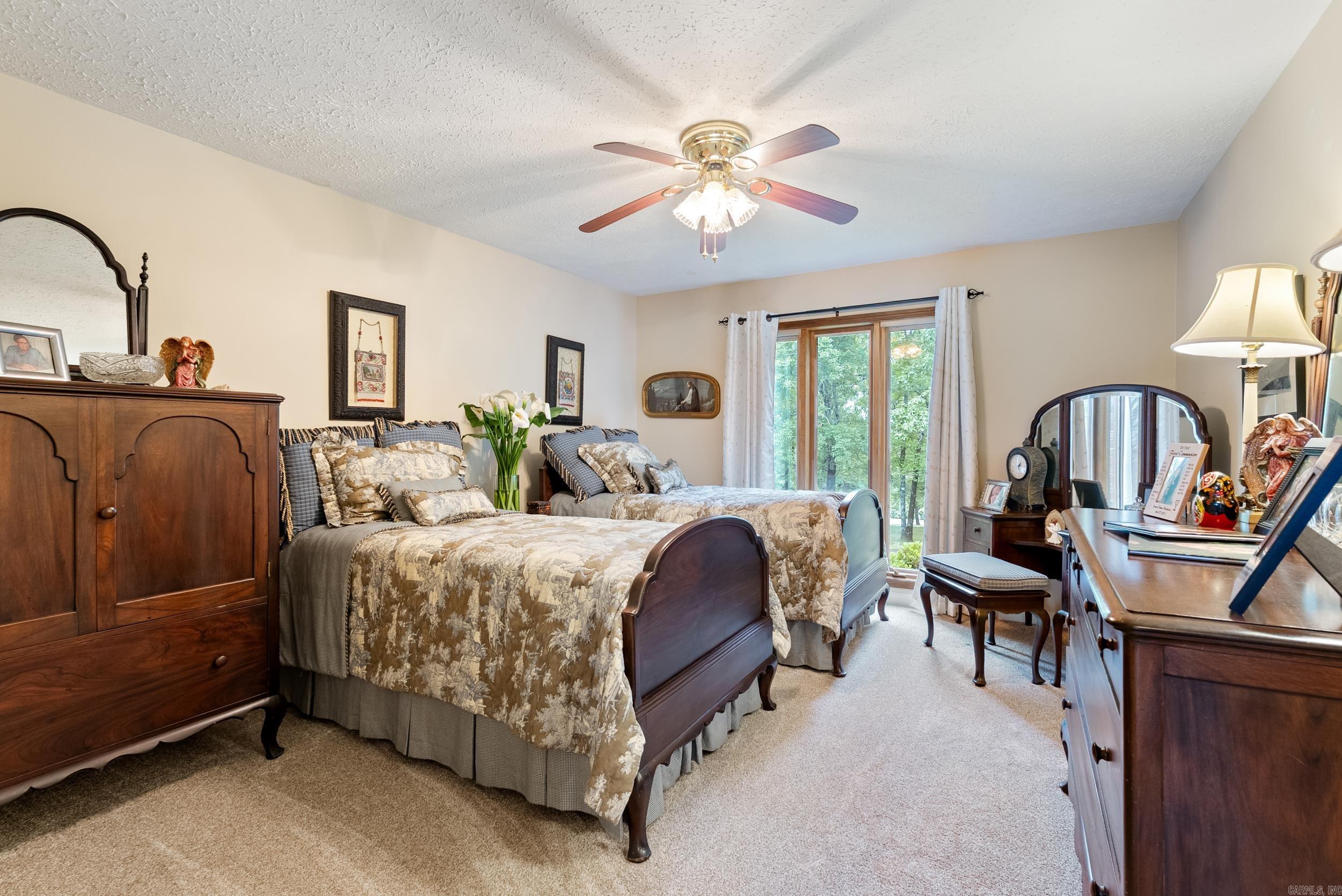 MEADOW RIDGE ESTATES - Residential