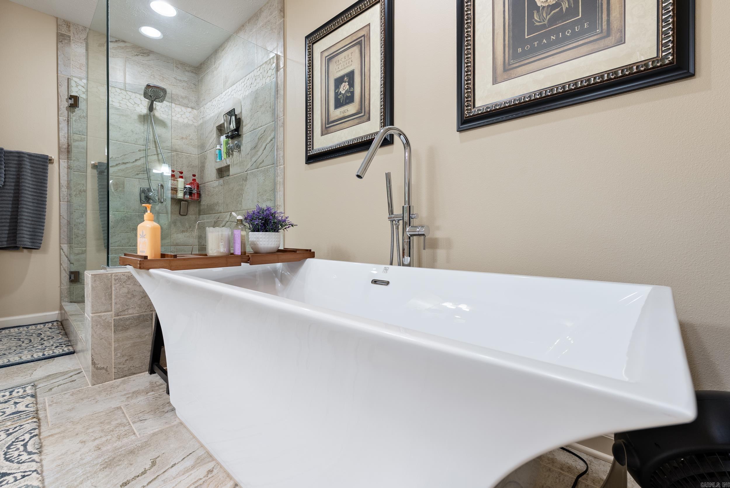 MEADOW RIDGE ESTATES - Residential