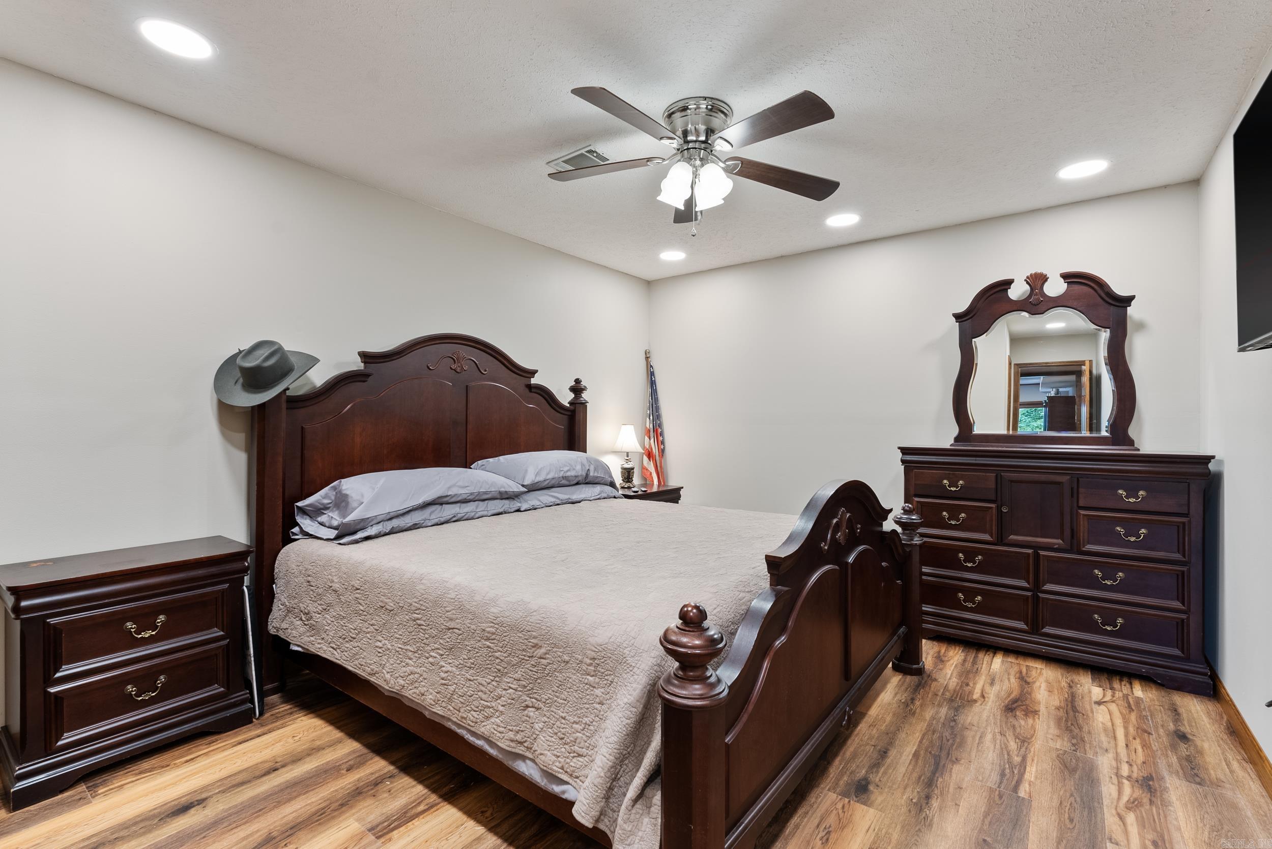 MEADOW RIDGE ESTATES - Residential