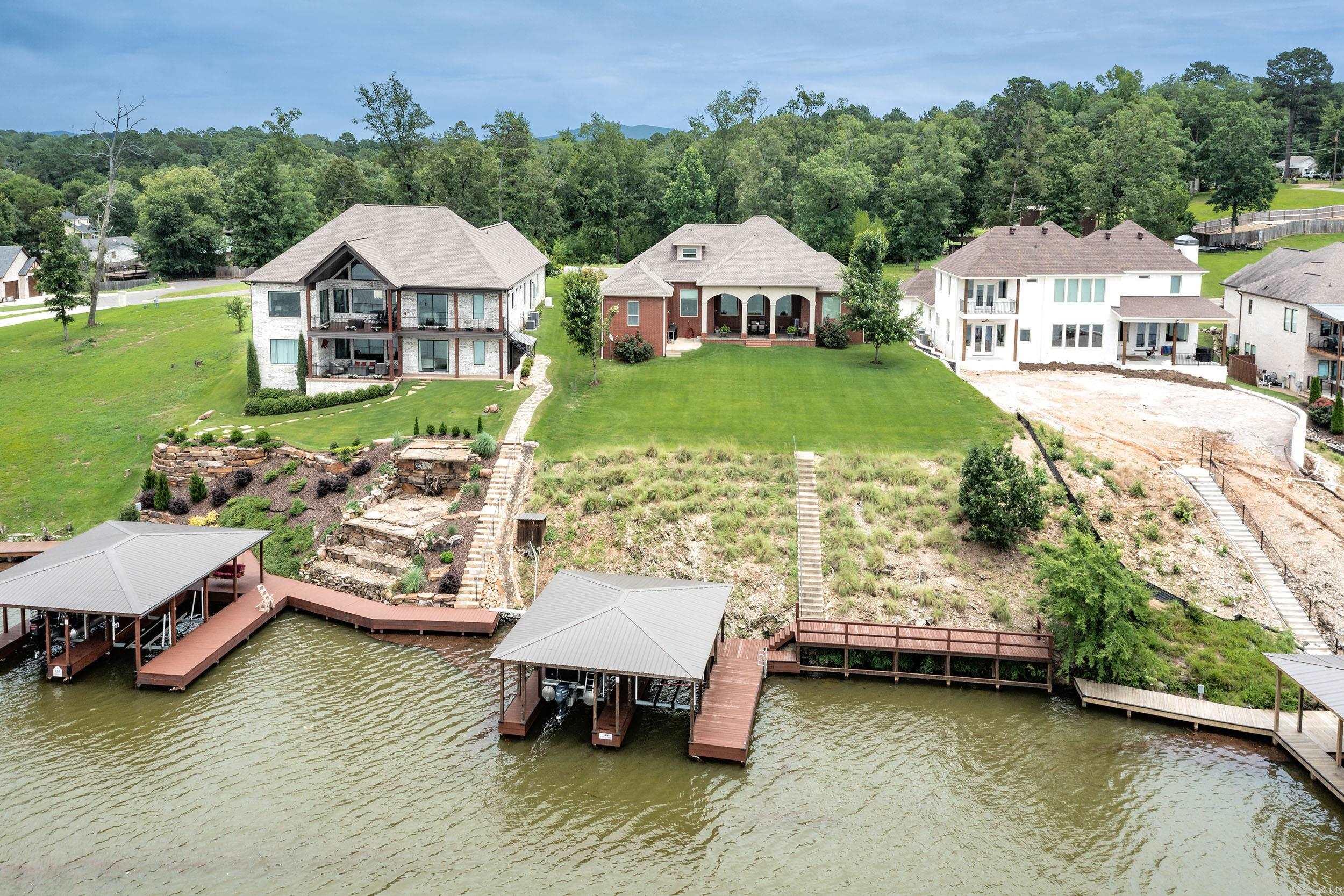 Oakridge Lake Estates - Residential