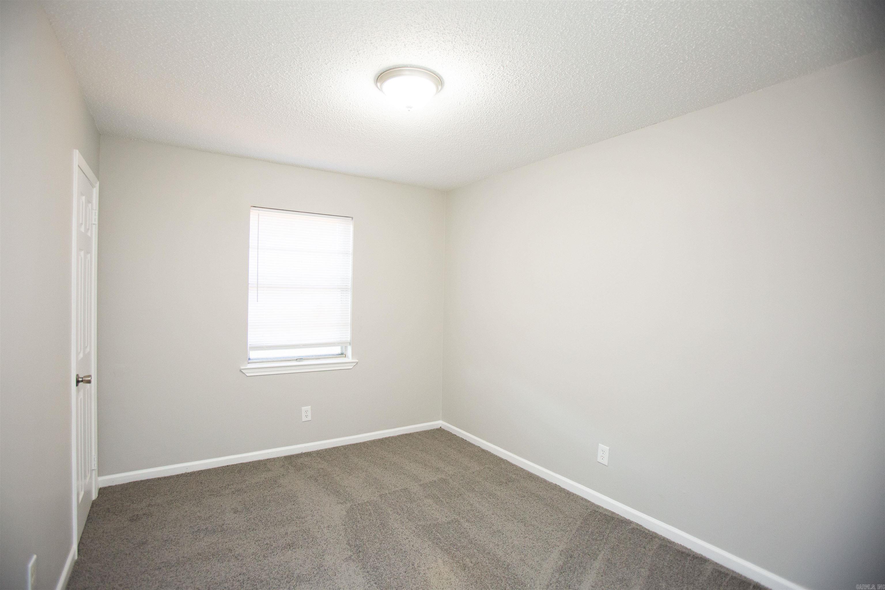 WAKEFIELD VILLAGE - Residential