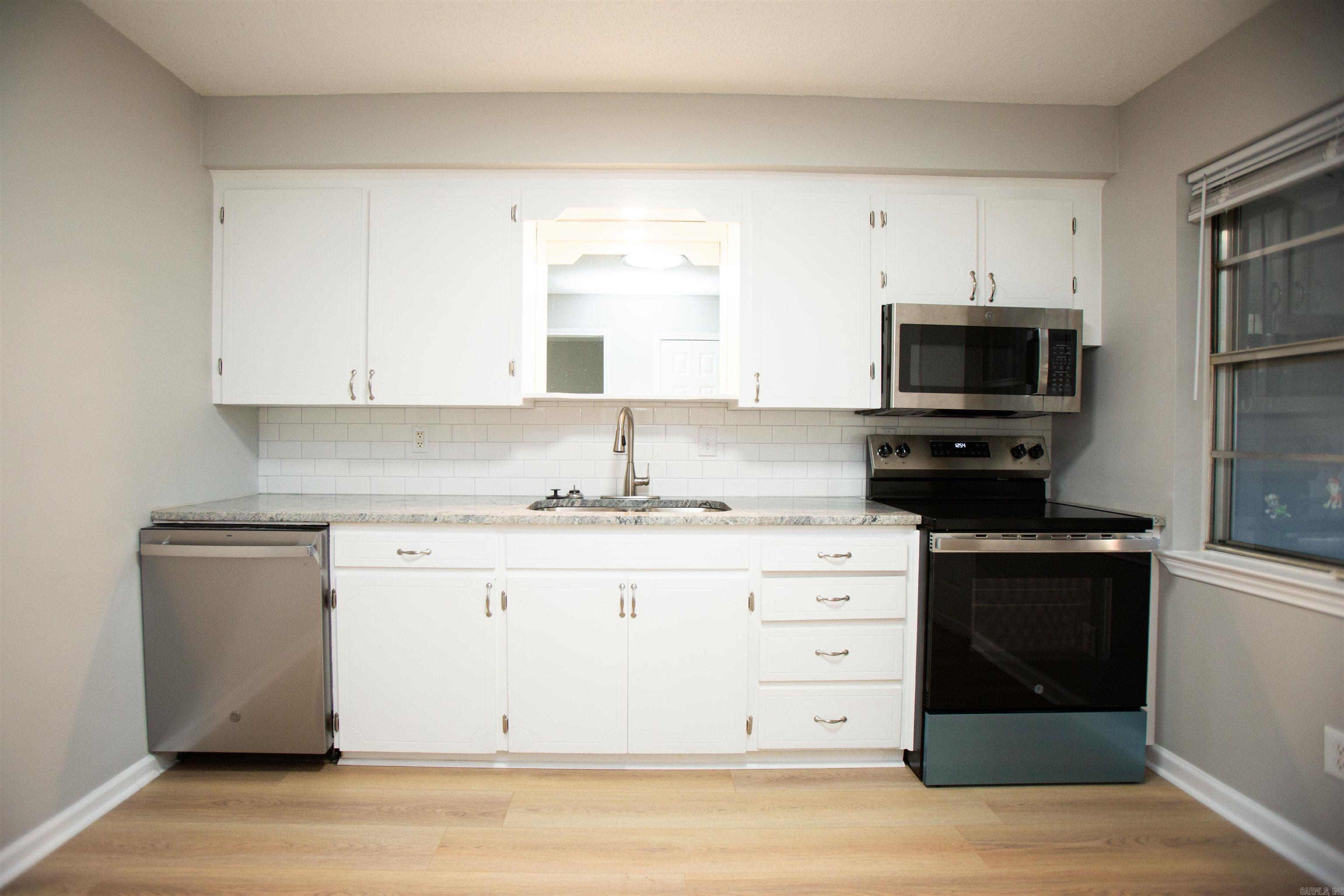 WAKEFIELD VILLAGE - Residential