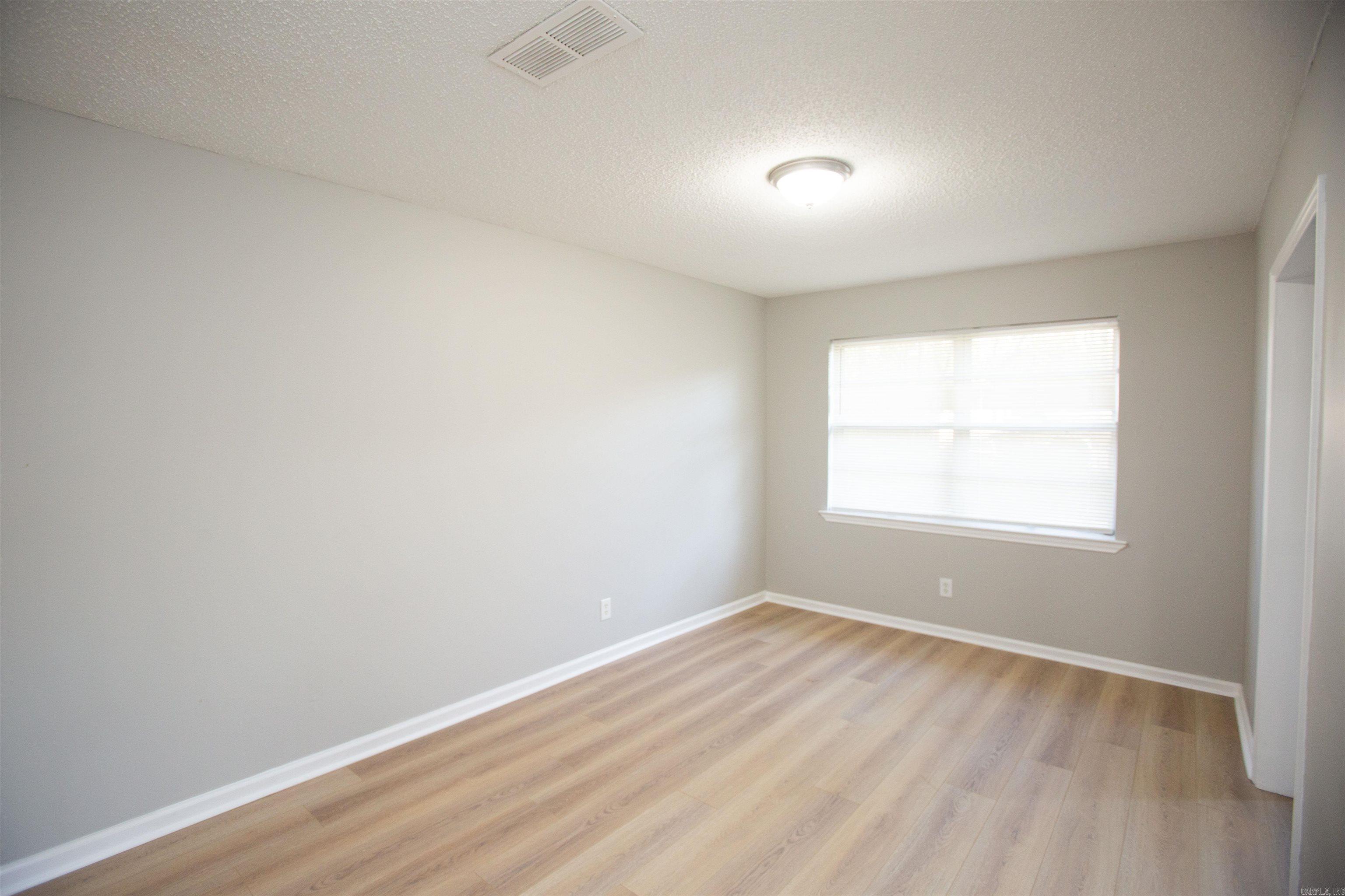 WAKEFIELD VILLAGE - Residential