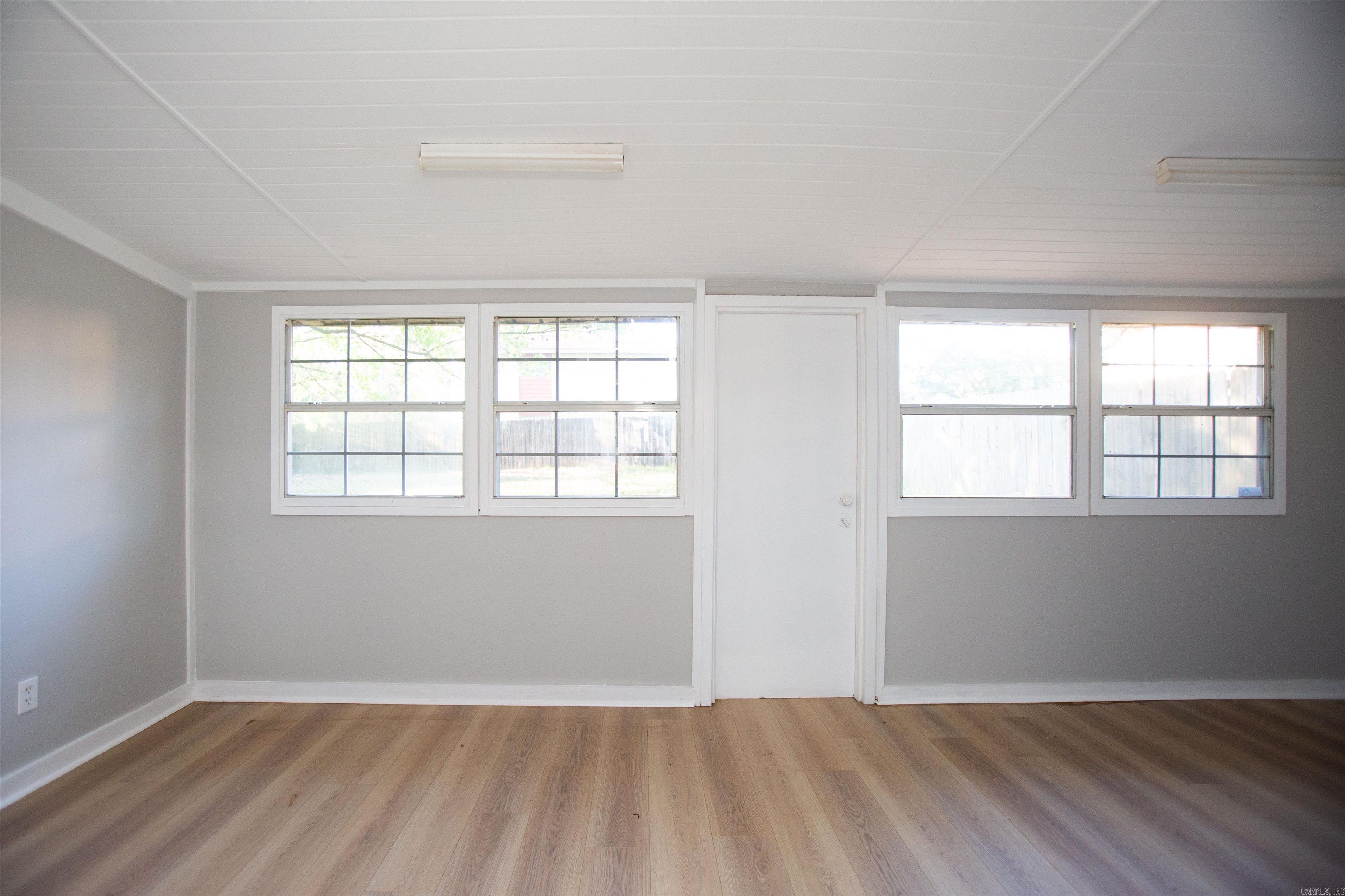 WAKEFIELD VILLAGE - Residential