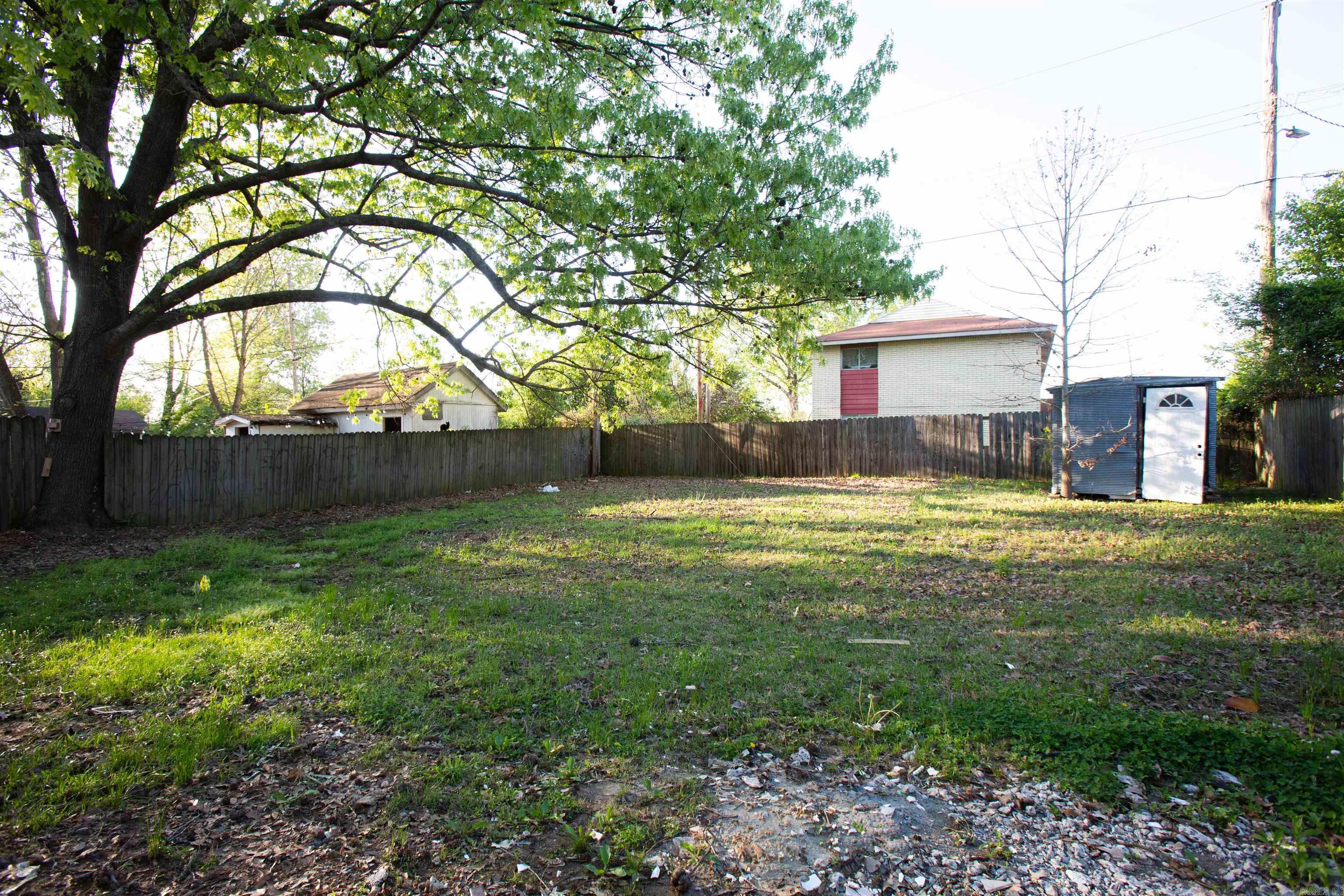 WAKEFIELD VILLAGE - Residential