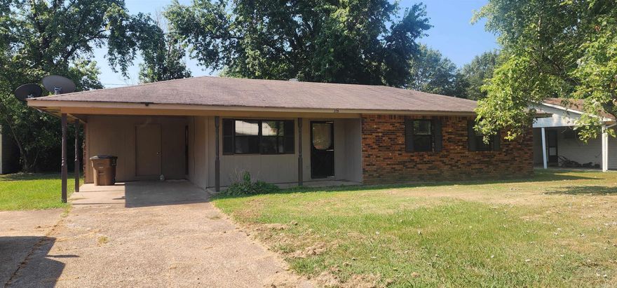 Welcome to market 205 C.E. Brawner Rd. This 3 bedroom, 1.5 bathroom home is truly one of the few select few homes in this price range that is 100% turn-key and ready to move in. All you have to do is bring your furniture. The list of upgrades on this home is long. They include: NEW LVP flooring in the kitchen, dining room, and bathrooms. New carpet was installed in the living room, hall, & all 3 bedrooms. New light fixtures both inside and outside of the home. Brand new kitchen countertops were added, along with a new sink faucet. The cabinets were sanded down to the bare wood, primed, painted, and new hardware was added. The entire inside of the home has also been freshly painted.  There really is nothing left to do, other than move in. Call me today to take a look at this gorgeous home