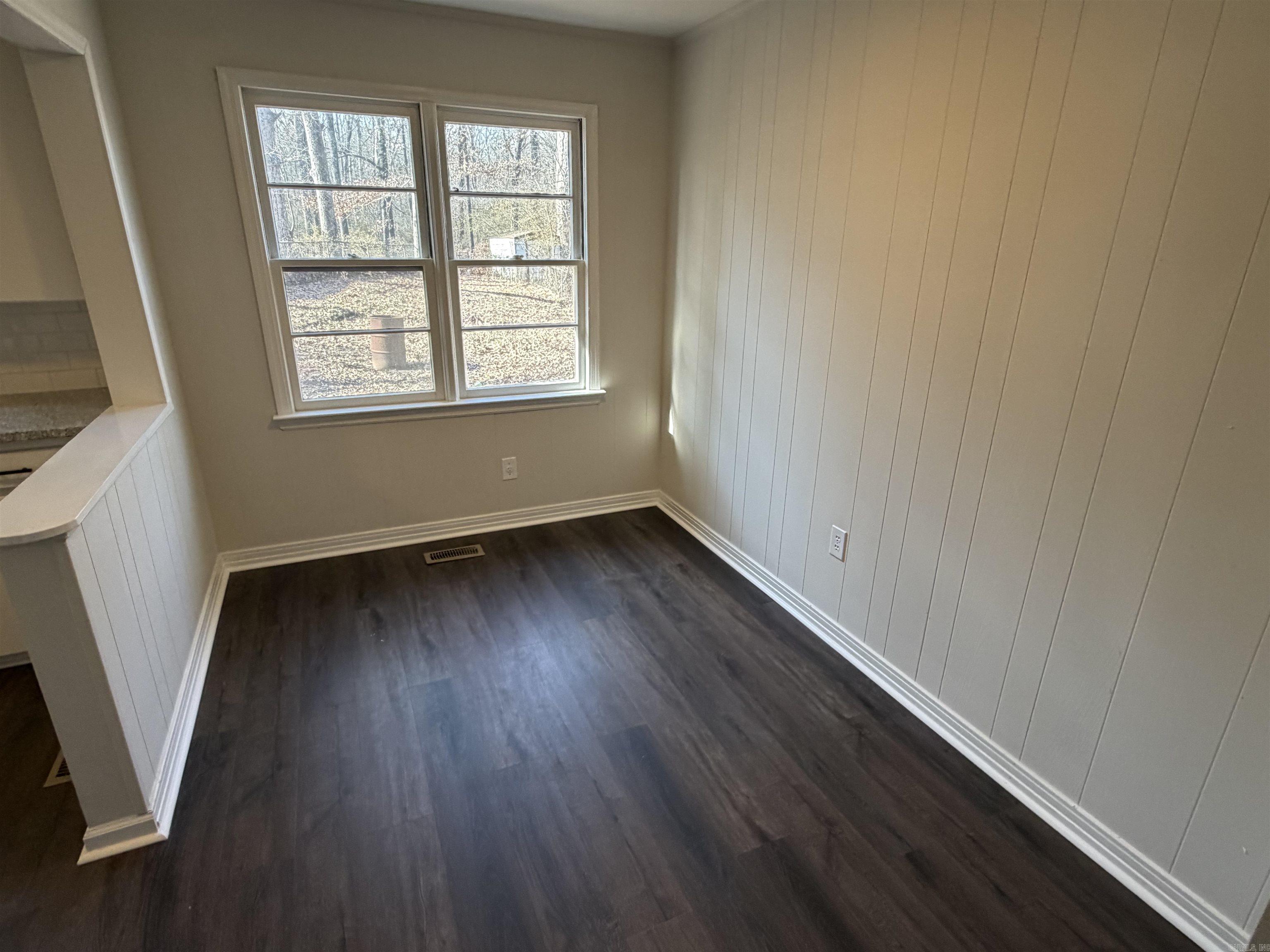 Lakeside Terrace - Residential Lease