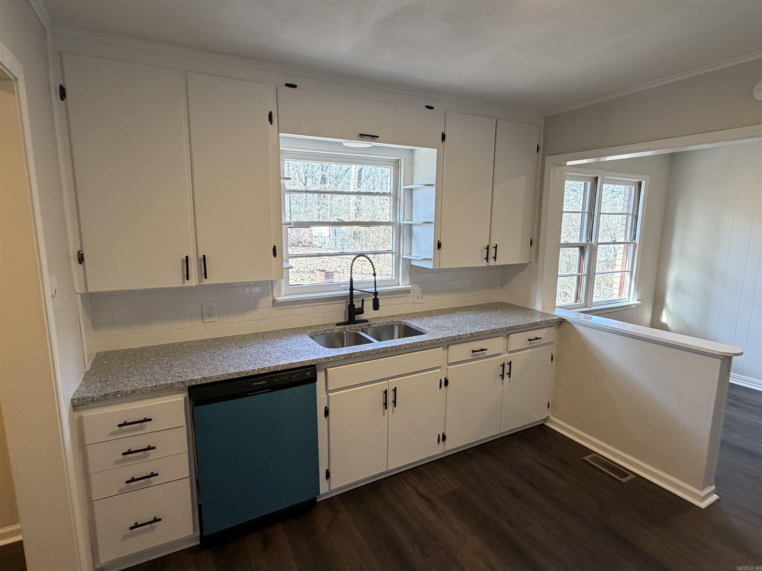 Lakeside Terrace - Residential Lease