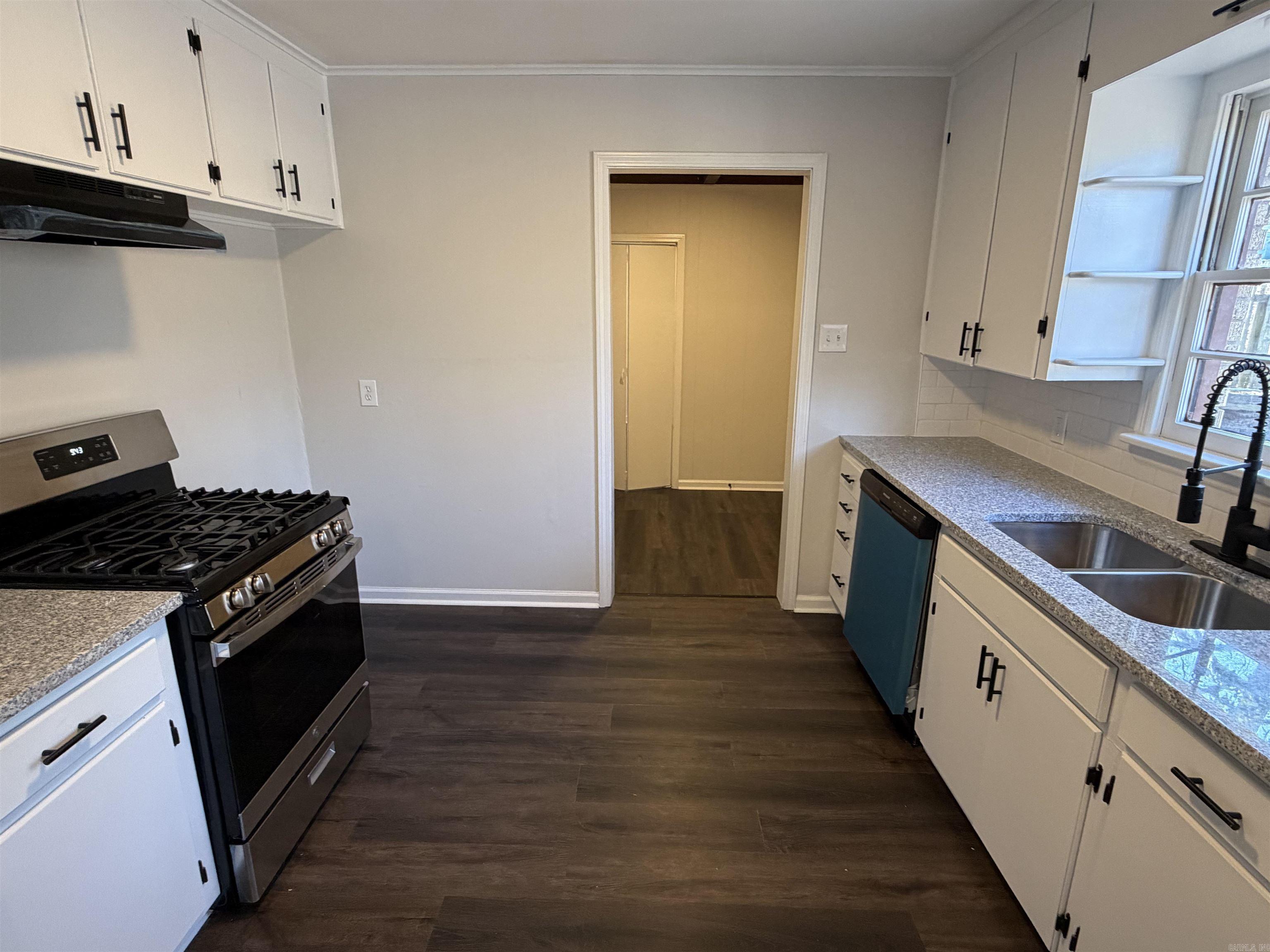 Lakeside Terrace - Residential Lease