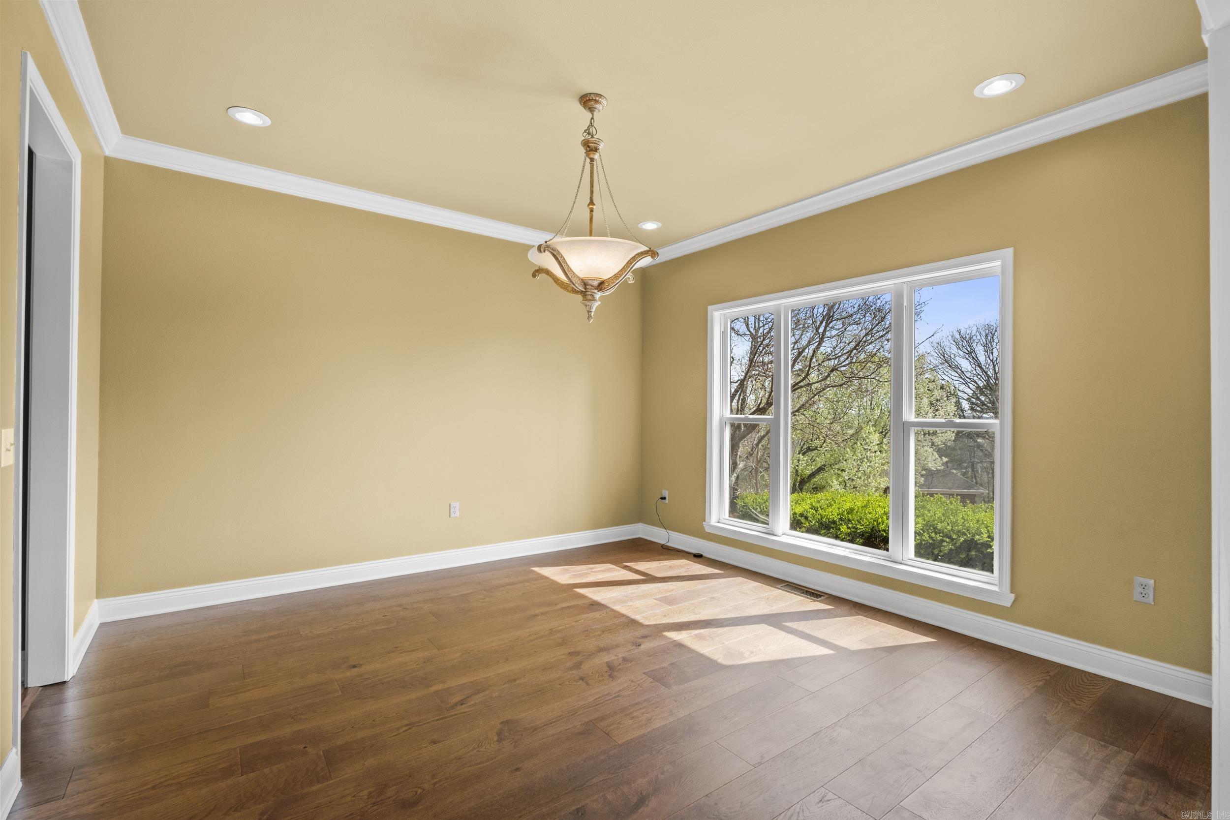 THE POINTE - Residential