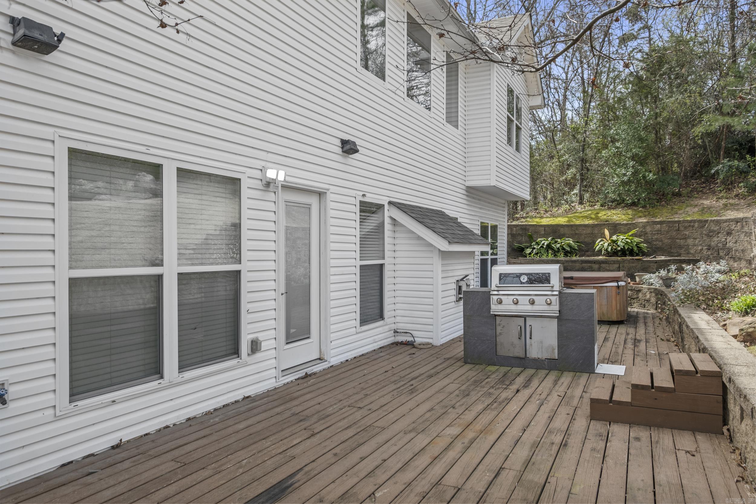 THE POINTE - Residential