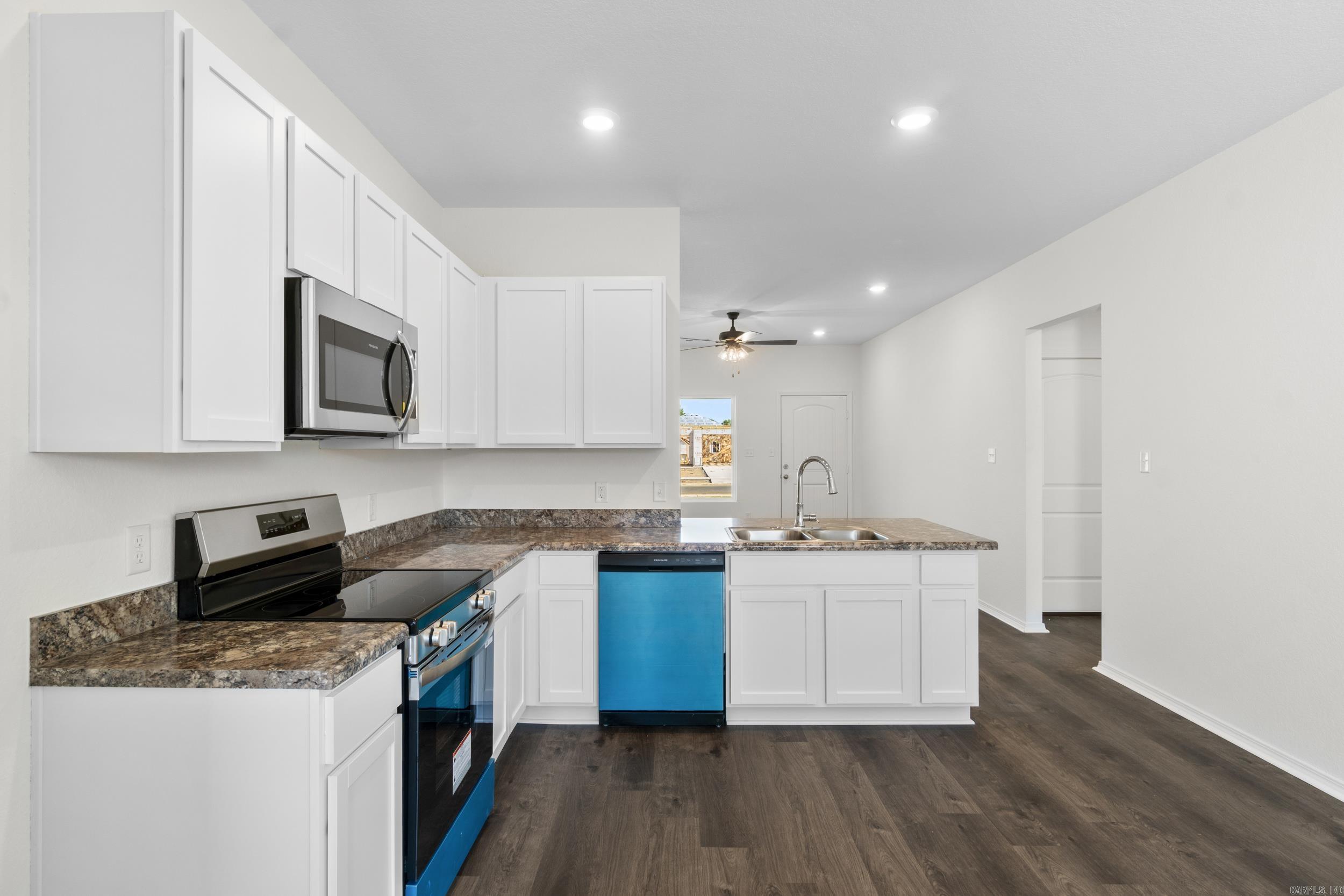 HILL FARM - Residential