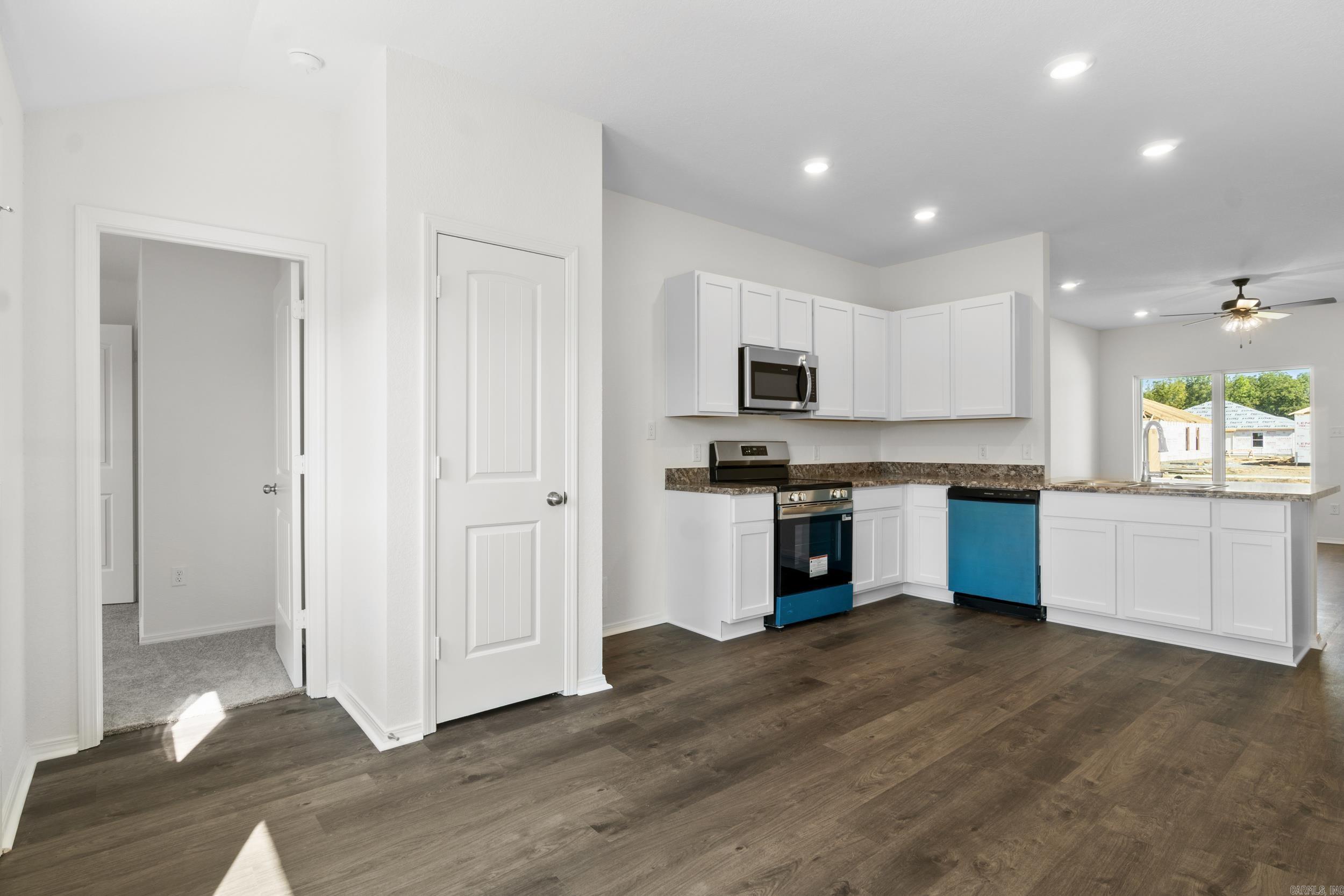 HILL FARM - Residential
