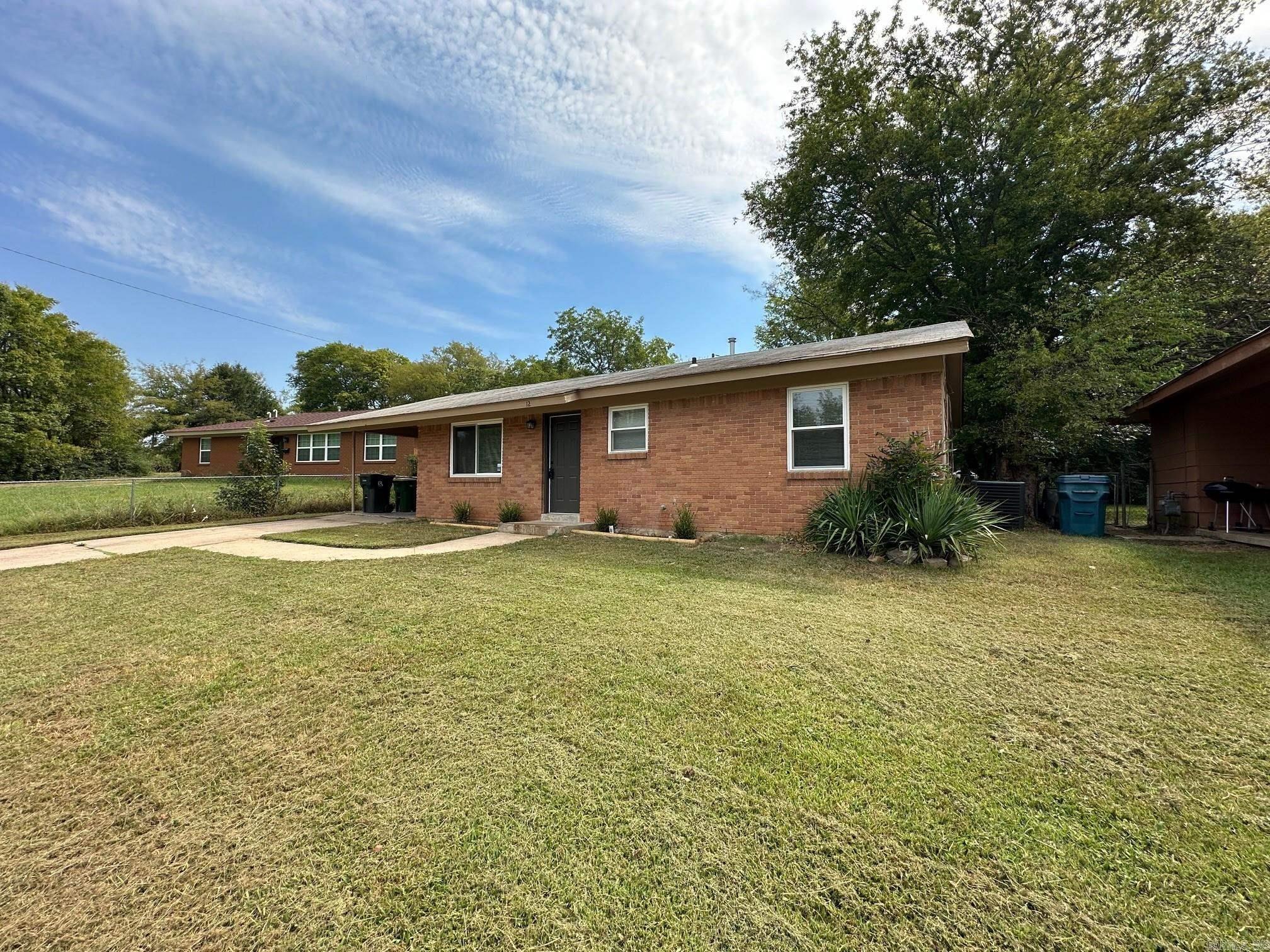 WAKEFIELD VILLAGE - Residential