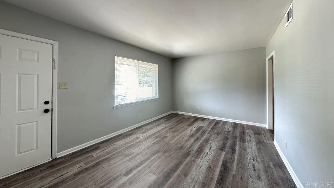 WAKEFIELD VILLAGE - Residential