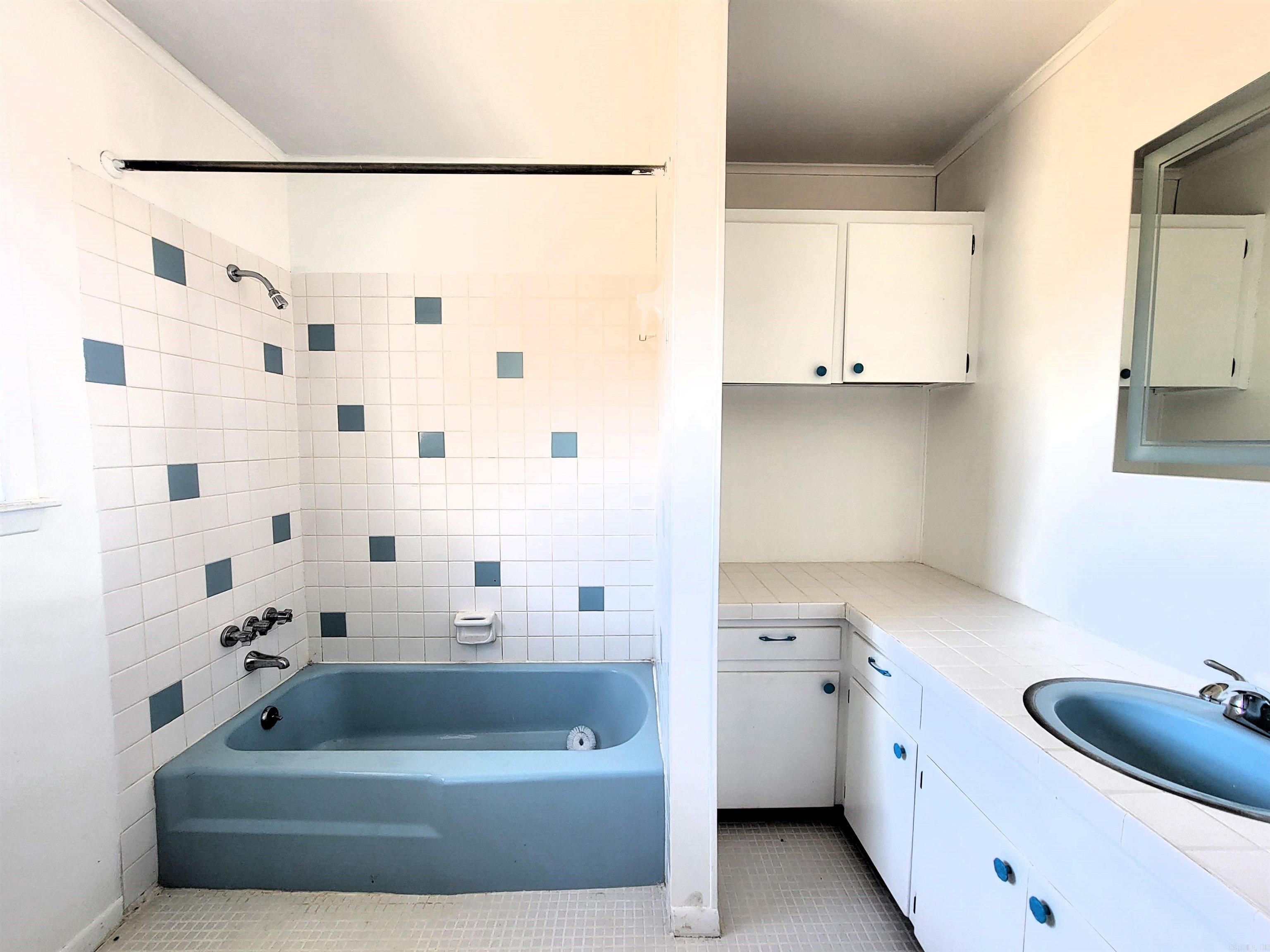 WESTERN HILLS - Residential