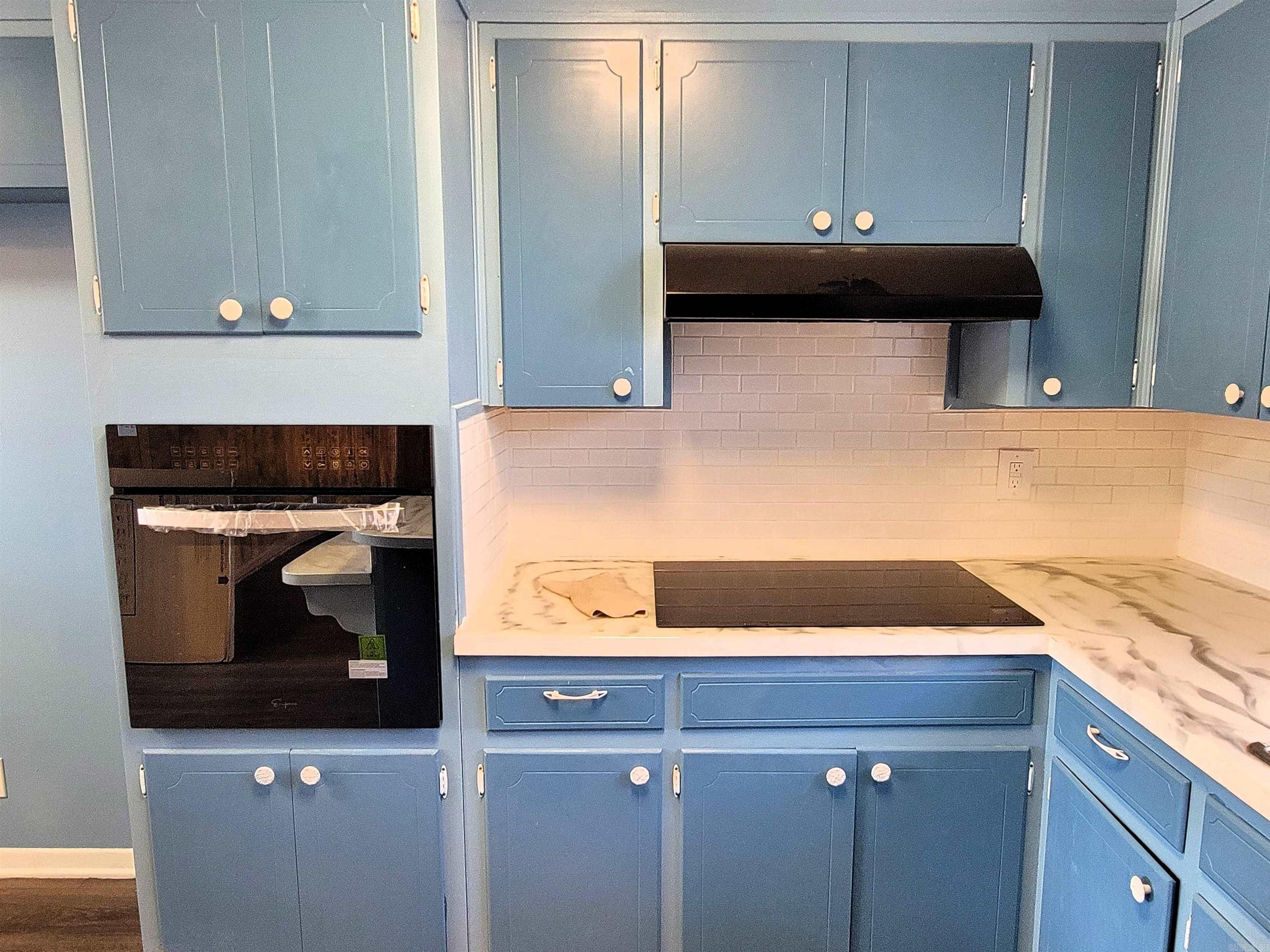 WESTERN HILLS - Residential