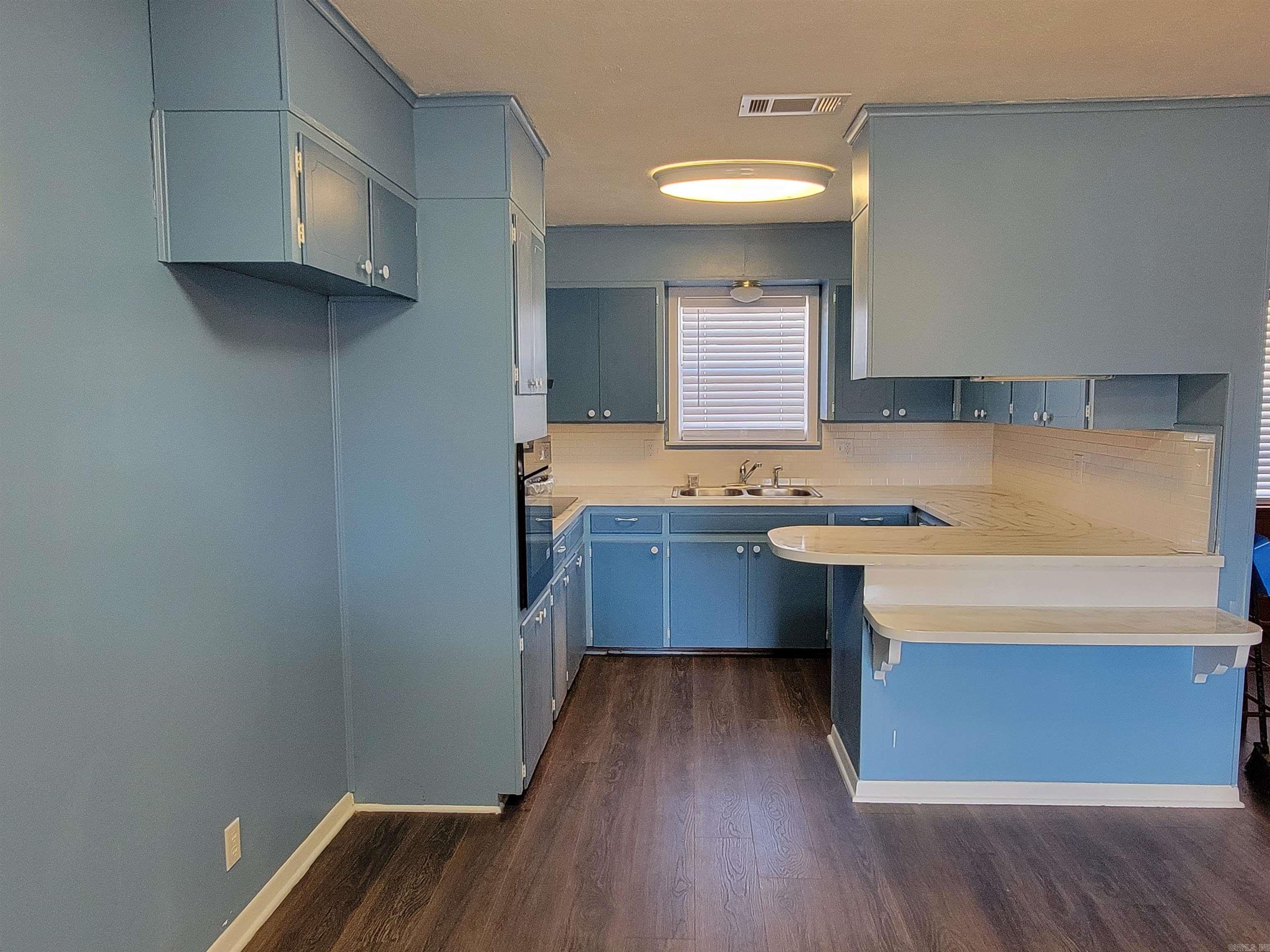 WESTERN HILLS - Residential