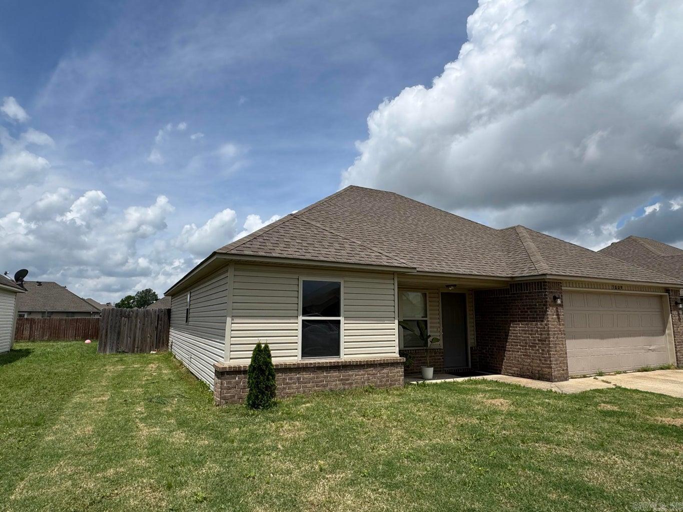 BRIDLEWOOD - Residential