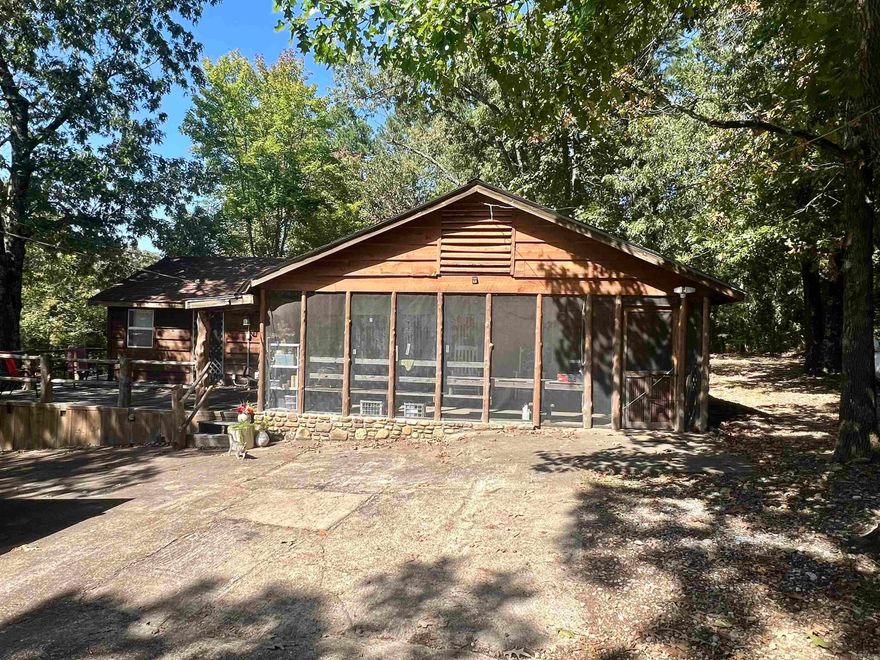 1-bedroom, 1-bathroom home, on 0.42 acres. Features a screened in porch, walk-in shower, kitchen island, and much more. No restrictions on this property, so the possibilities are endless. Would be a great primary residents, vacation rental, or monthly rental property.  The property joins the National Forest, so would be the perfect location for anyone who enjoys, hiking, hunting, and exploring. Just a short drive away from Blanchard Springs Cavens, The Ozark Folk Center State Park, and the famous White River. Also, just a short drive from the town of Mountain View, and all the amenities the town has to offer, including shopping, restaurants, a movie theater, a drive-in theater, and much more. This is a must-see property, adventure awaits!