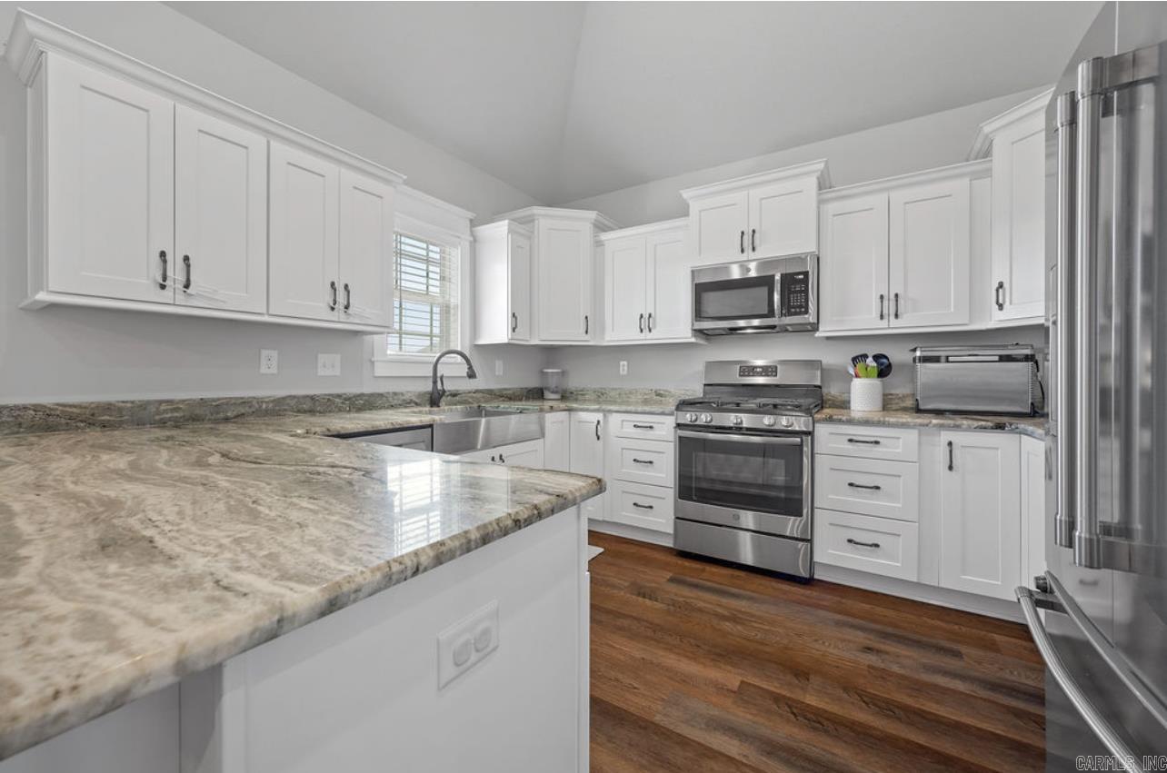 Sarah Crossing - Residential